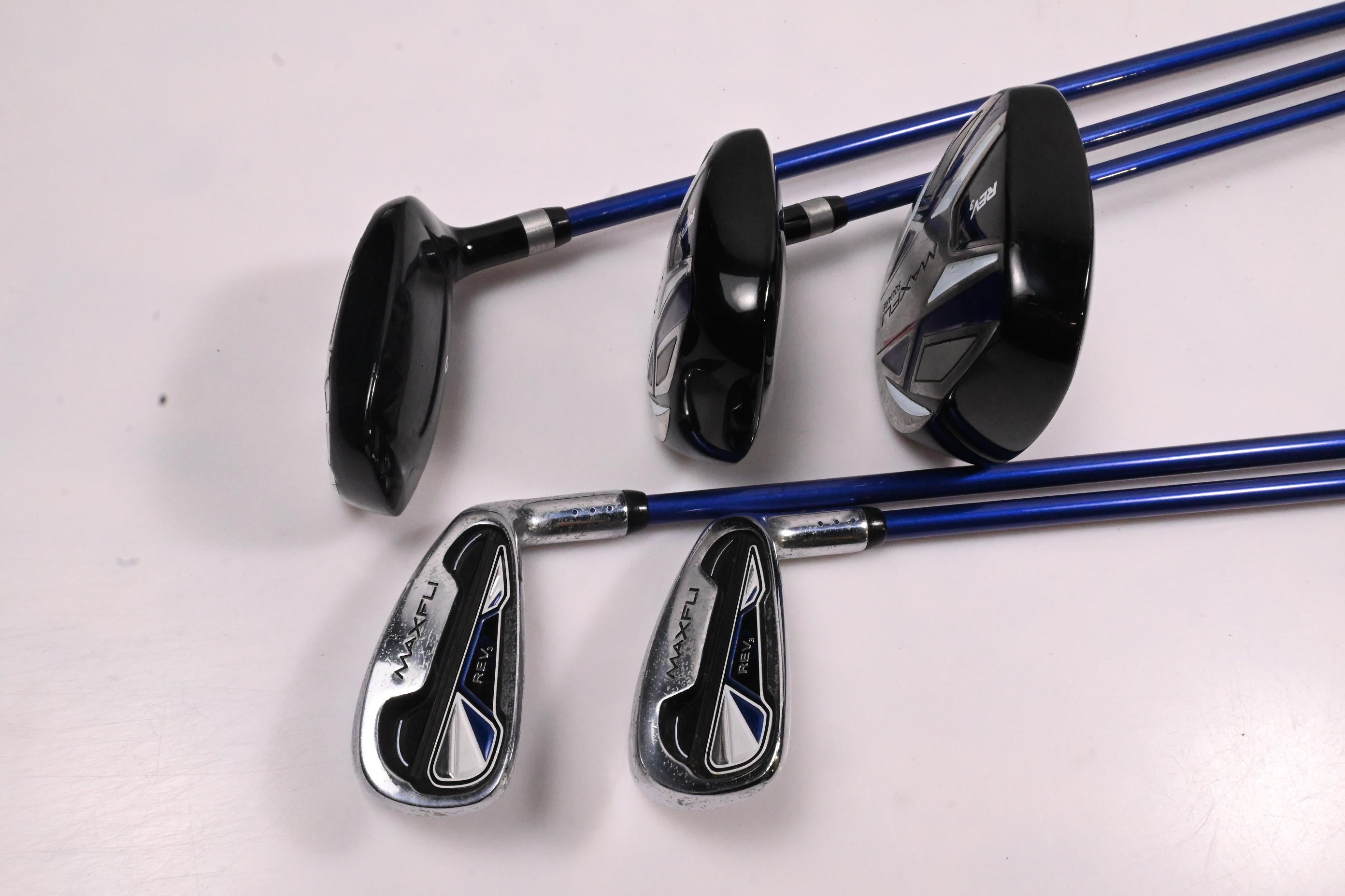 Junior Maxfli Rev3 Package Set / Woods, Irons, Bag