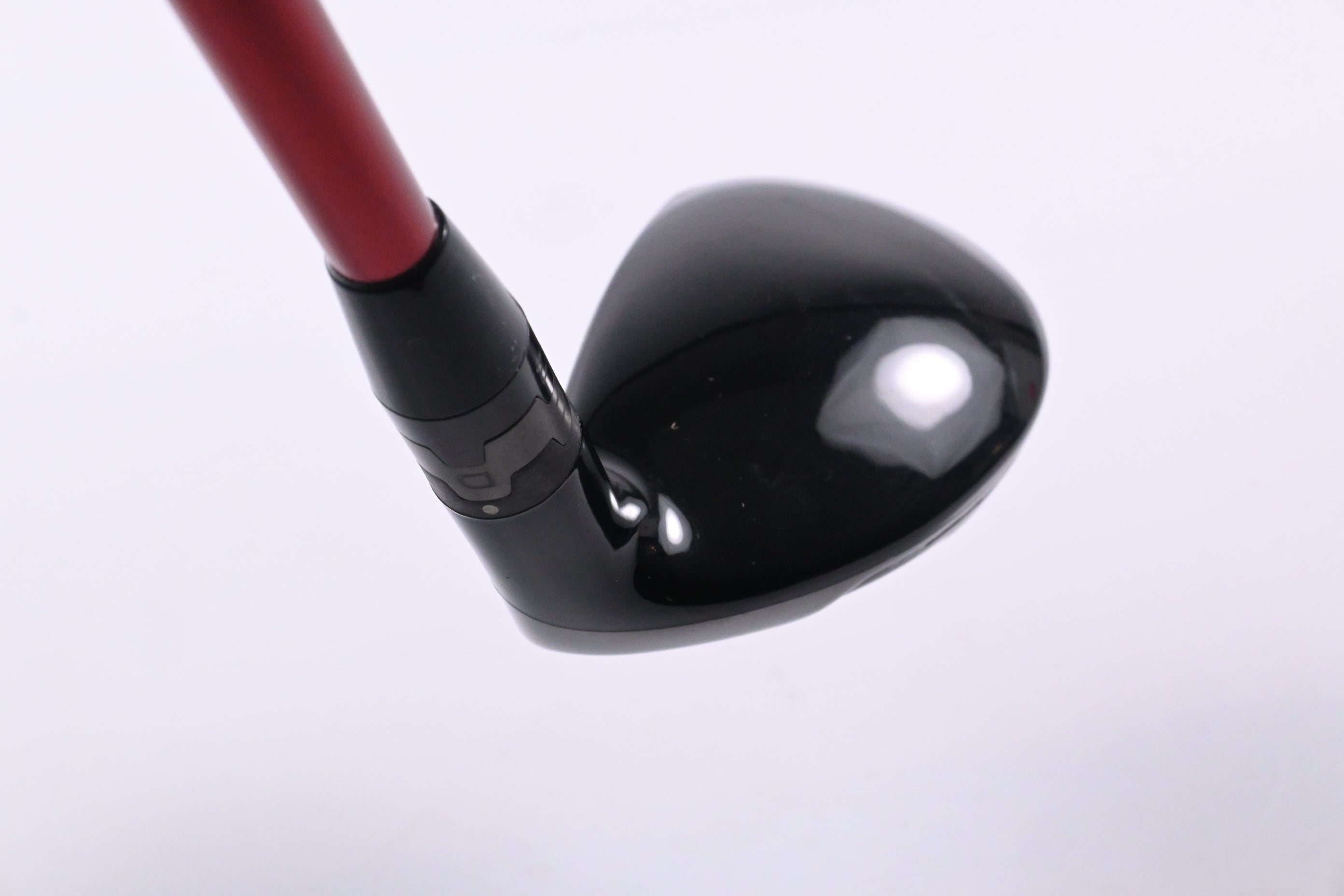 Titleist 910H #3 Hybrid / 21 Degree / Regular Flex Mitsubishi Bassara Red 60