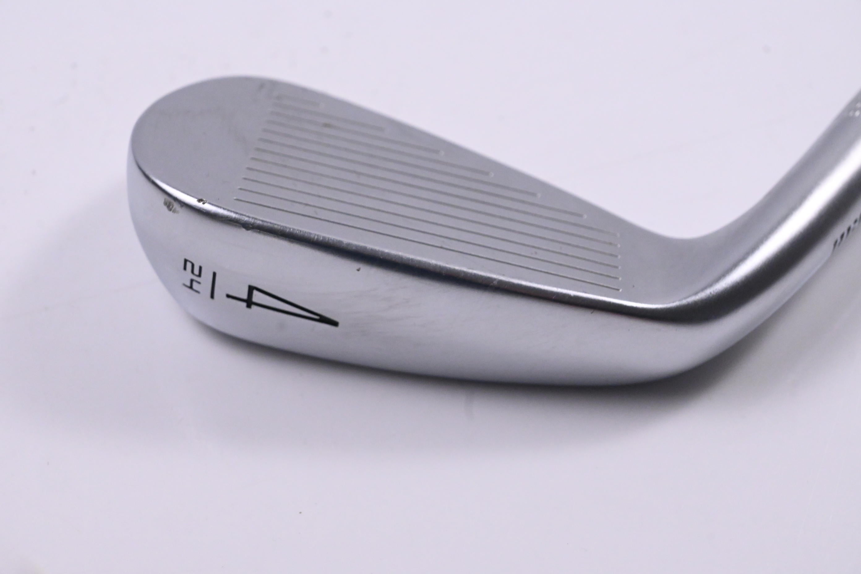 Wilson Staff Model RB #4 Iron / 24 Degree / Stiff Flex HZRDUS Gen4 Black 90