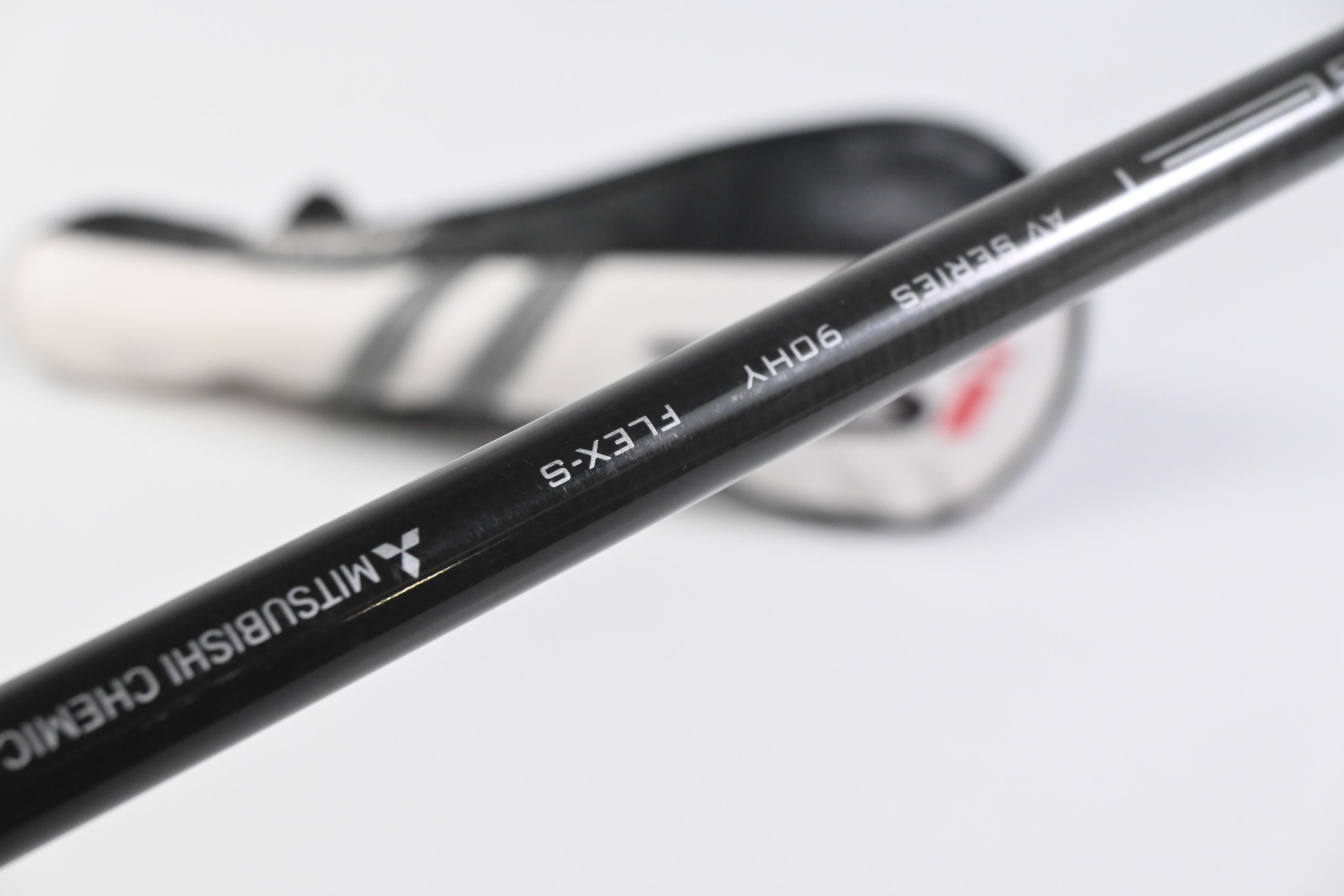 Titleist TSi3 #2 Hybrid / 18 Degree / Stiff Flex Tensei AV RAW White 90 Shaft