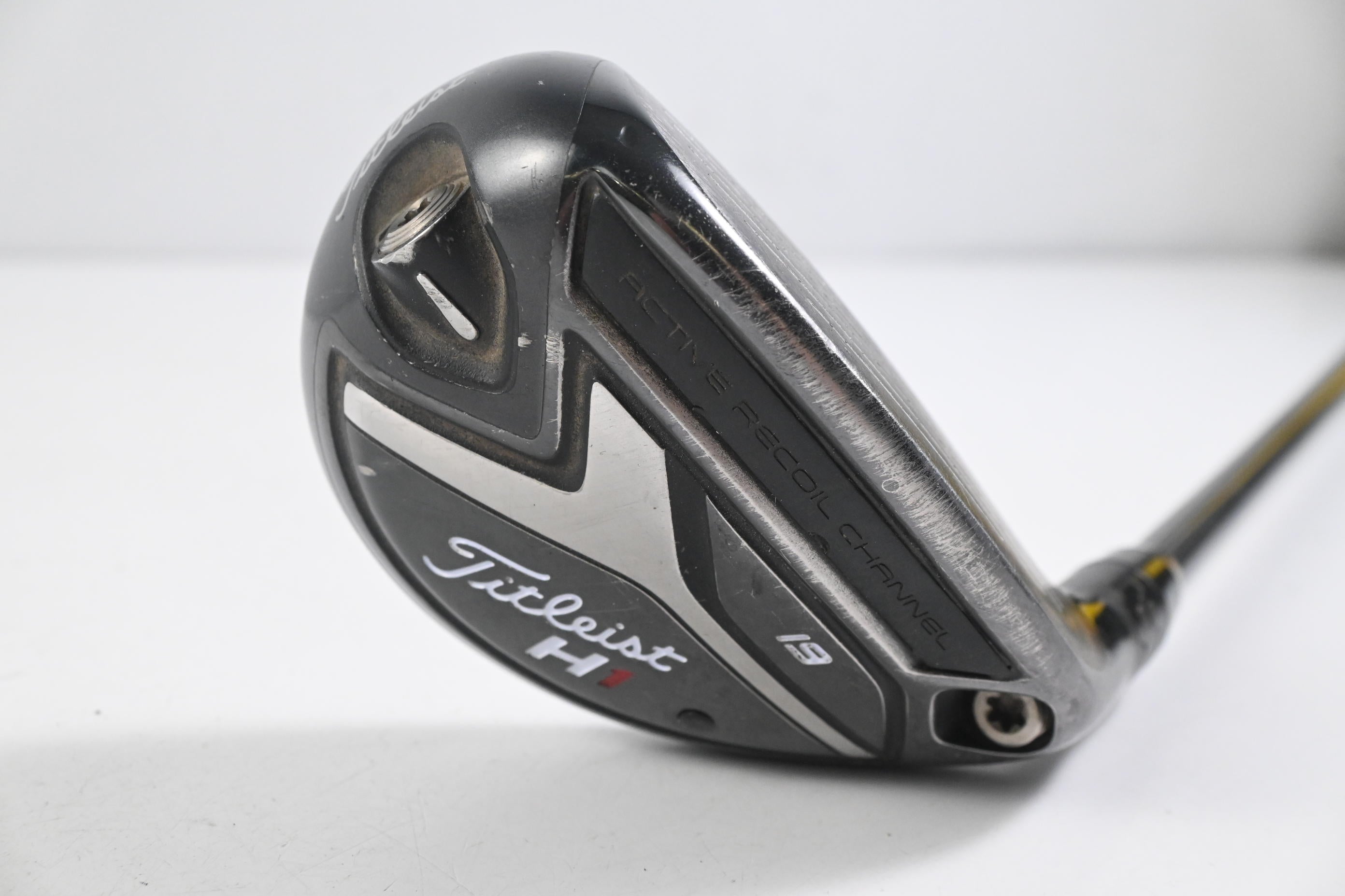 Titleist 818 H1 #3 Hybrid / 19 Degree / Stiff Flex Aldila Rogue M.AX 85 Shaft