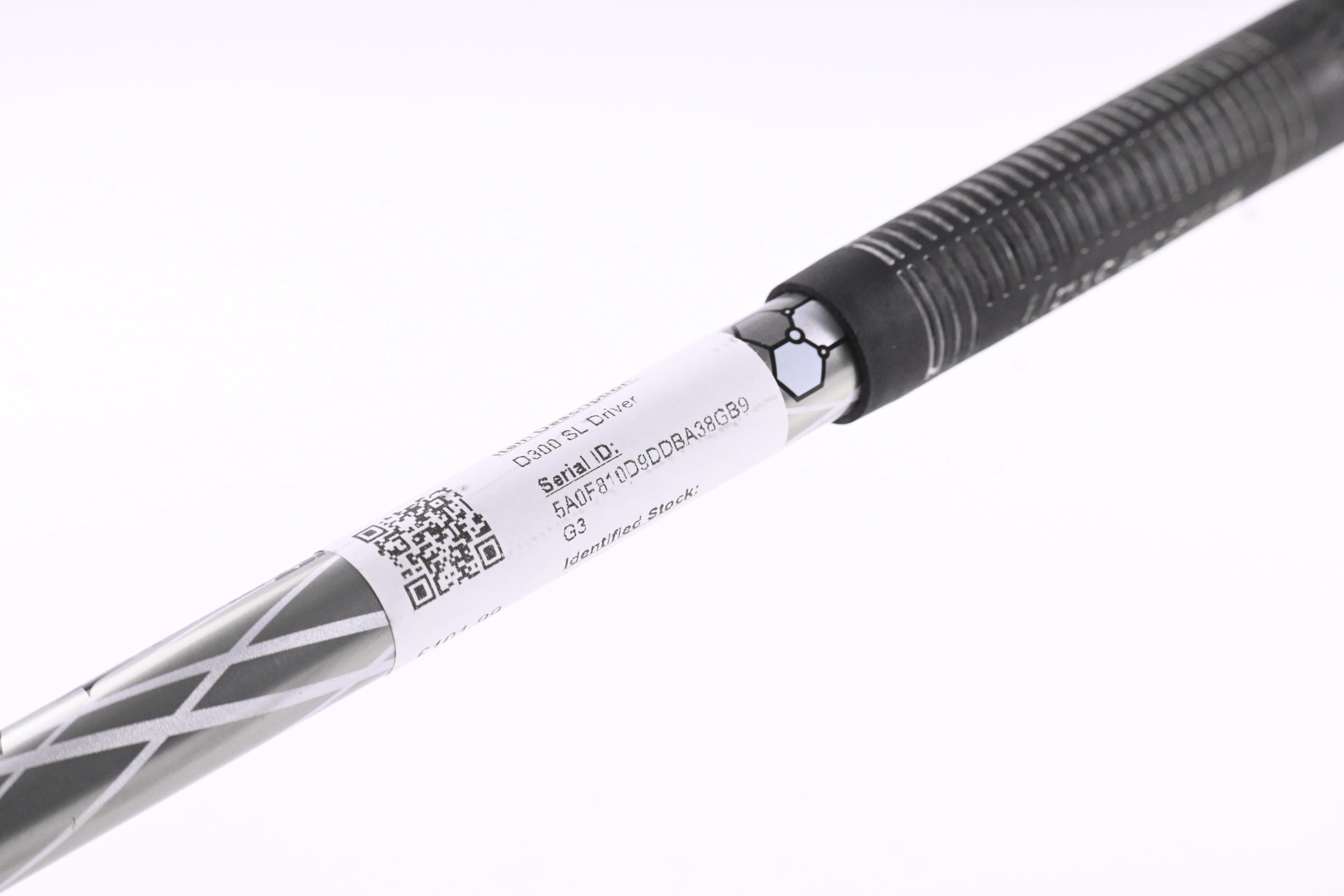 Wilson D300 SL Driver / 9 Degree / Stiff Flex UST Elements Chrome 50 Shaft