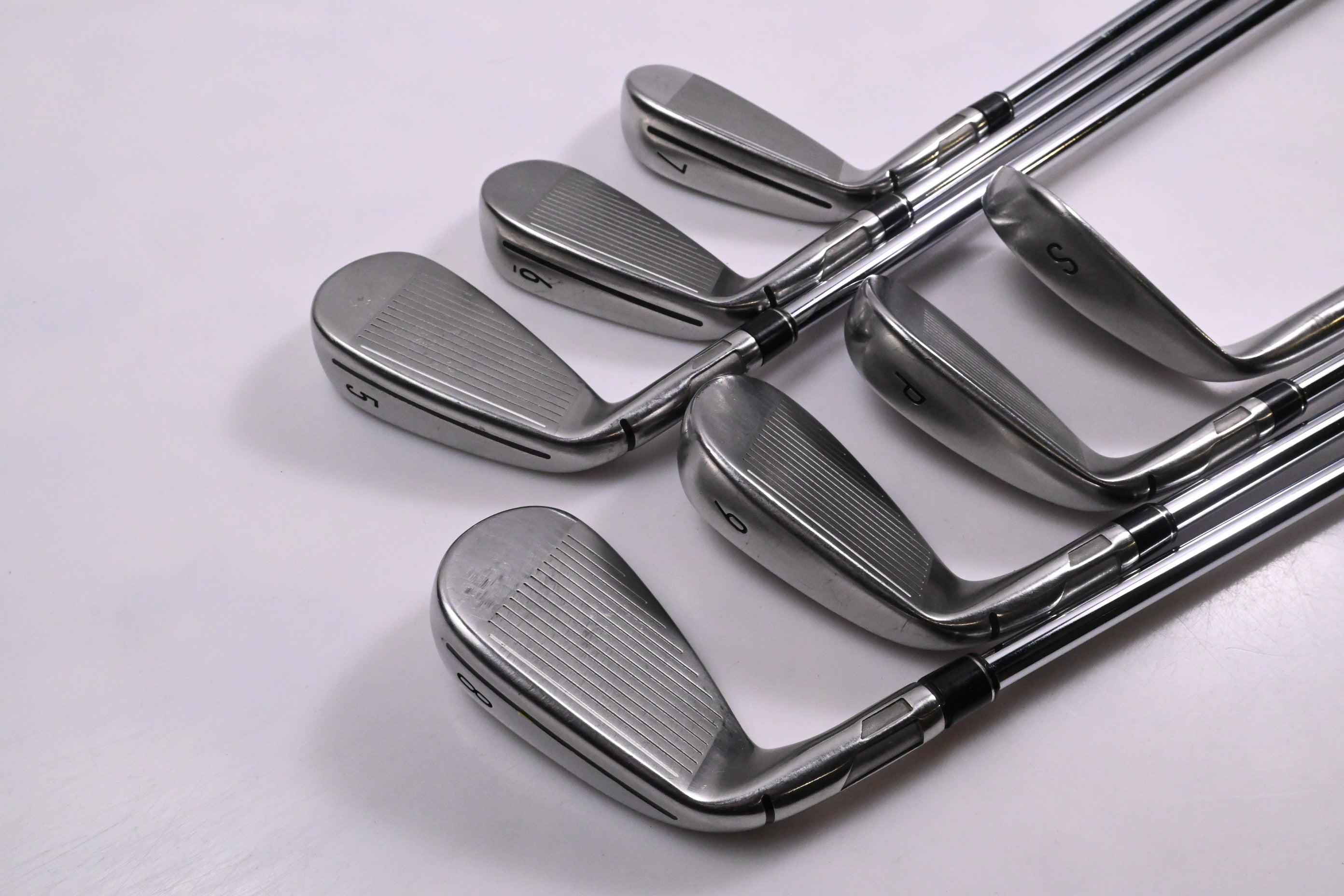 Taylormade Stealth Irons / 5-PW+SW / Regular Flex KBS MAX MT 85 Shafts