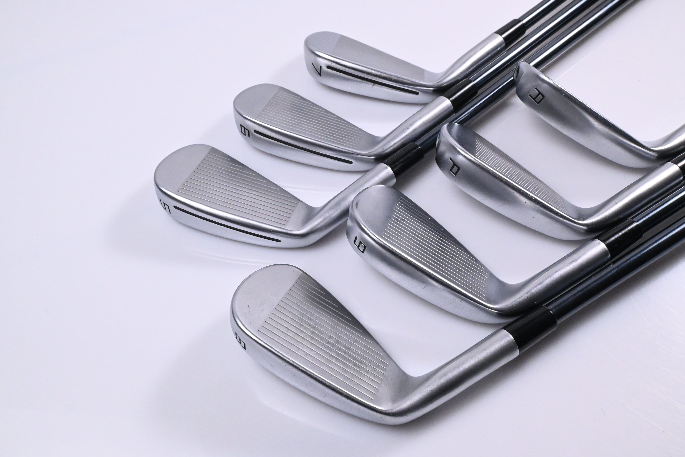 Taylormade P790 2021 Irons / 5-PW+AW / Regular Flex Recoil DART 65 Shafts