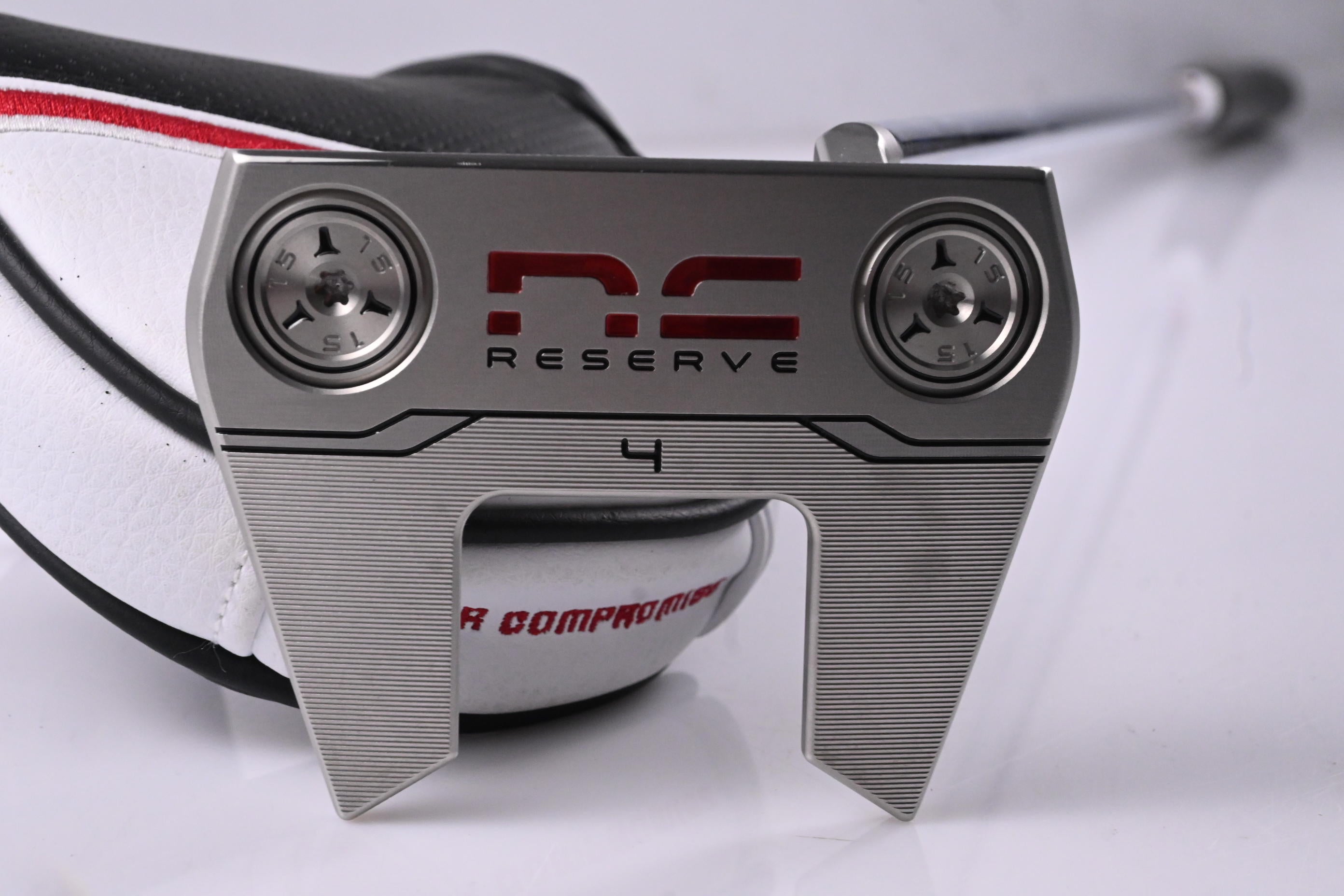 Never Compromise Reserve 4 Putter / 34 Inch