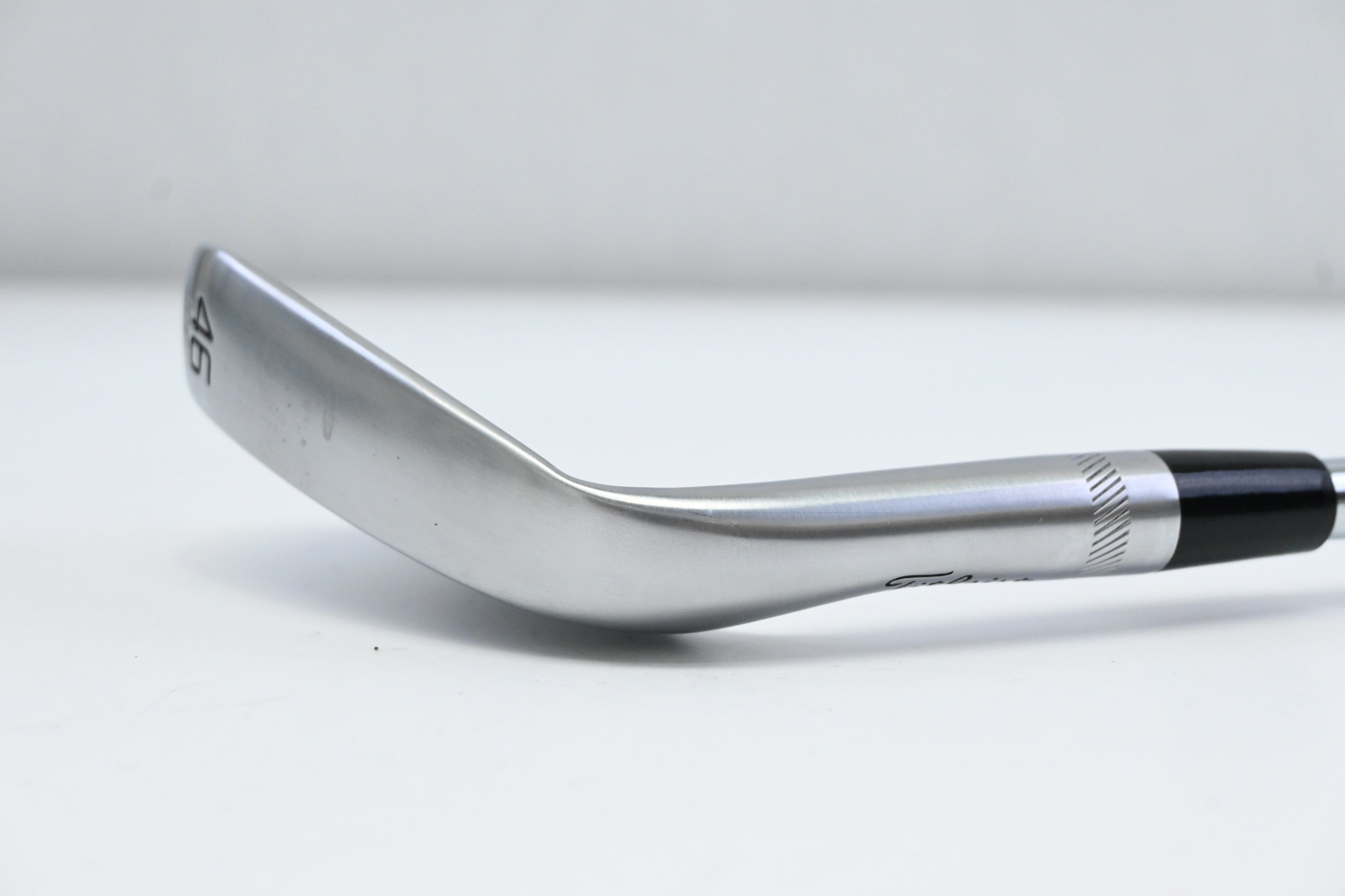 Titleist Vokey SM10 Pitching Wedge / 46 Degree / Stiff Flex Accra i Series 115
