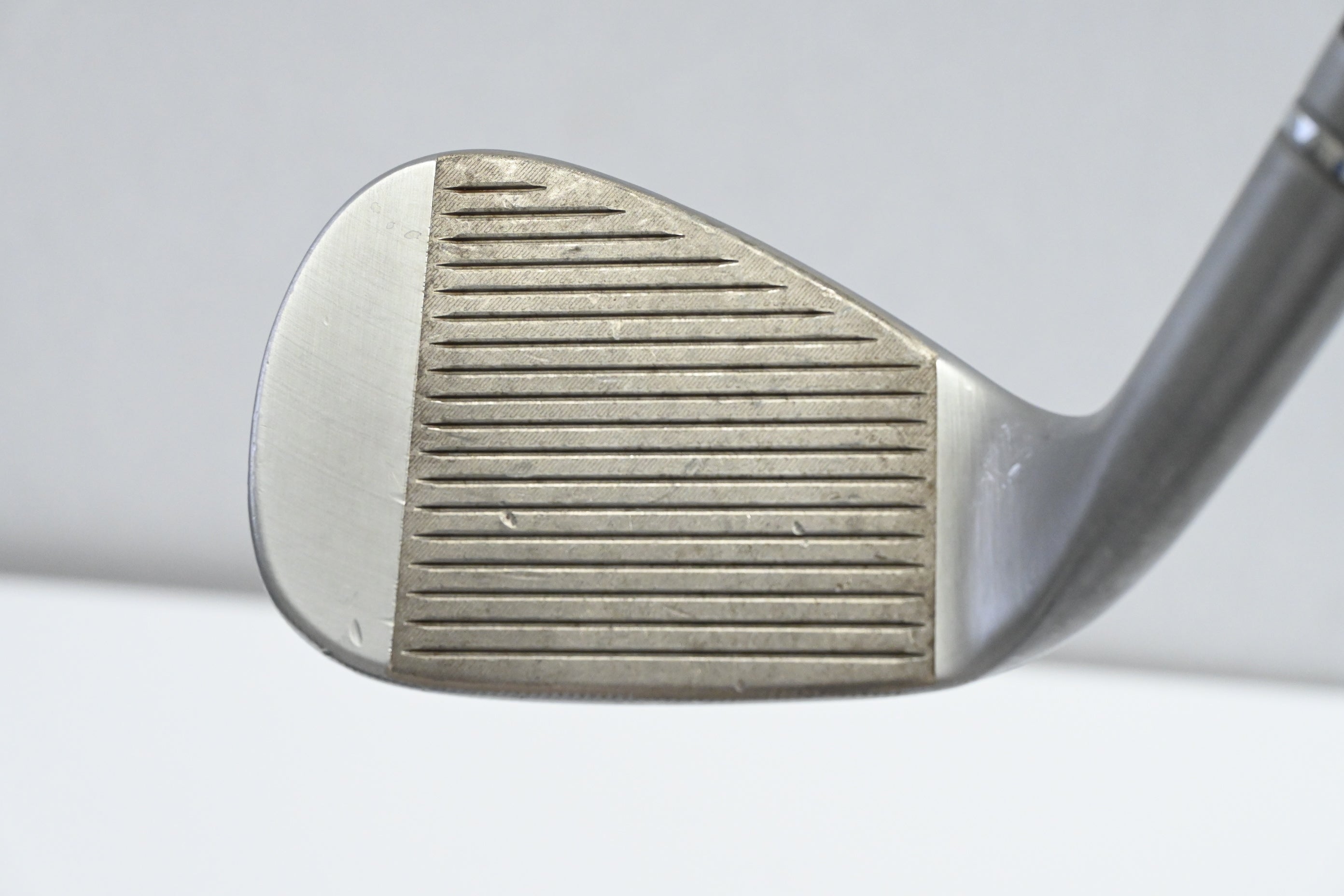 Taylormade Milled Grind 5 Gap Wedge / 52 Degree / Wedge Flex Dynamic Gold 115
