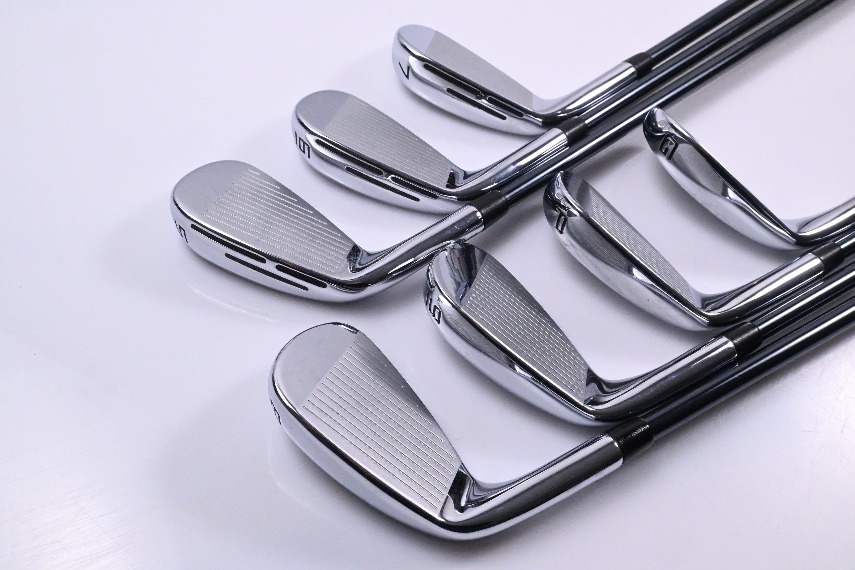 Wilson Dynapwr 2023 Forged Irons / 5-PW+GW / Senior Flex UST Recoil DART 75
