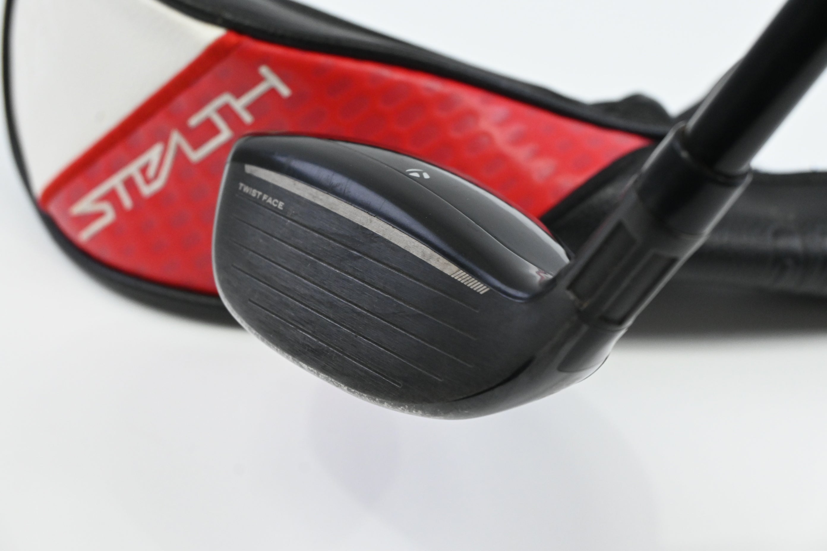 Taylormade Stealth 2 #4 Hybrid / 22 Degree / Regular Flex Fujikura Ventus TR Red