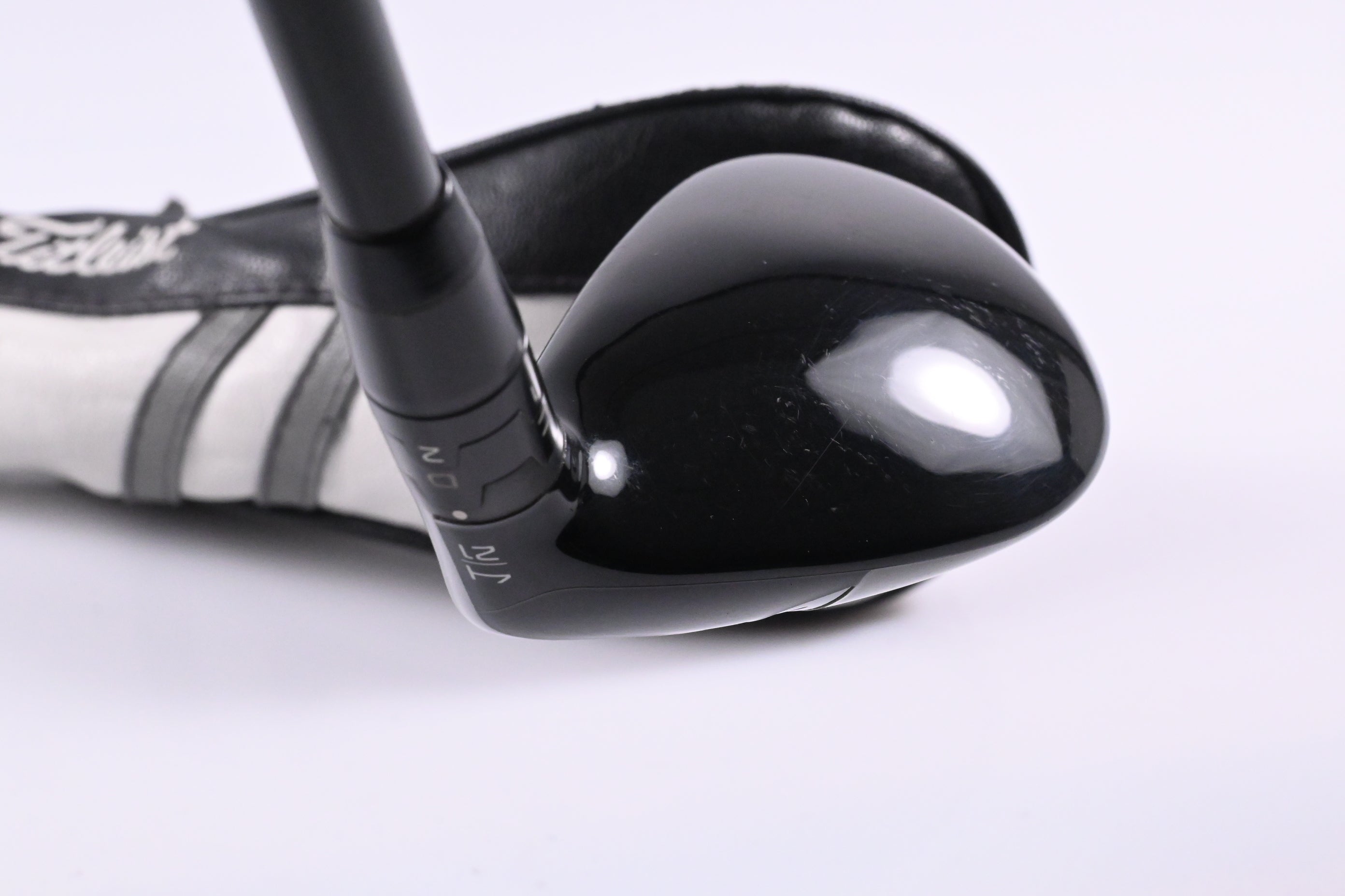 Titleist TSi2 #4 Hybrid / 21 Degree / Stiff Flex HZRDUS Smoke RDX Black 80 Shaft