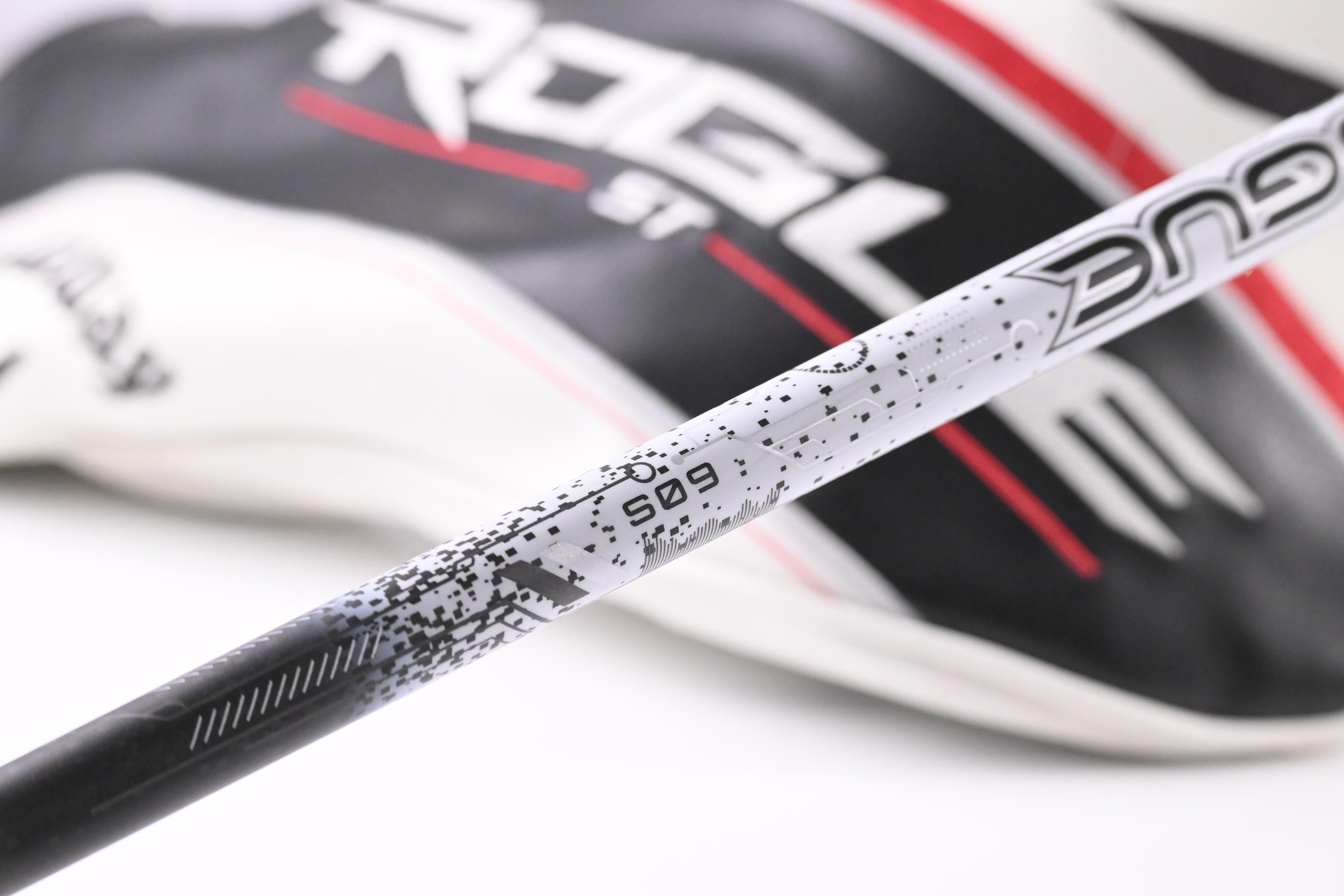 Tour Issue Callaway Rogue ST TD Driver / 10.5 Degree / Stiff Flex Aldila Rogue