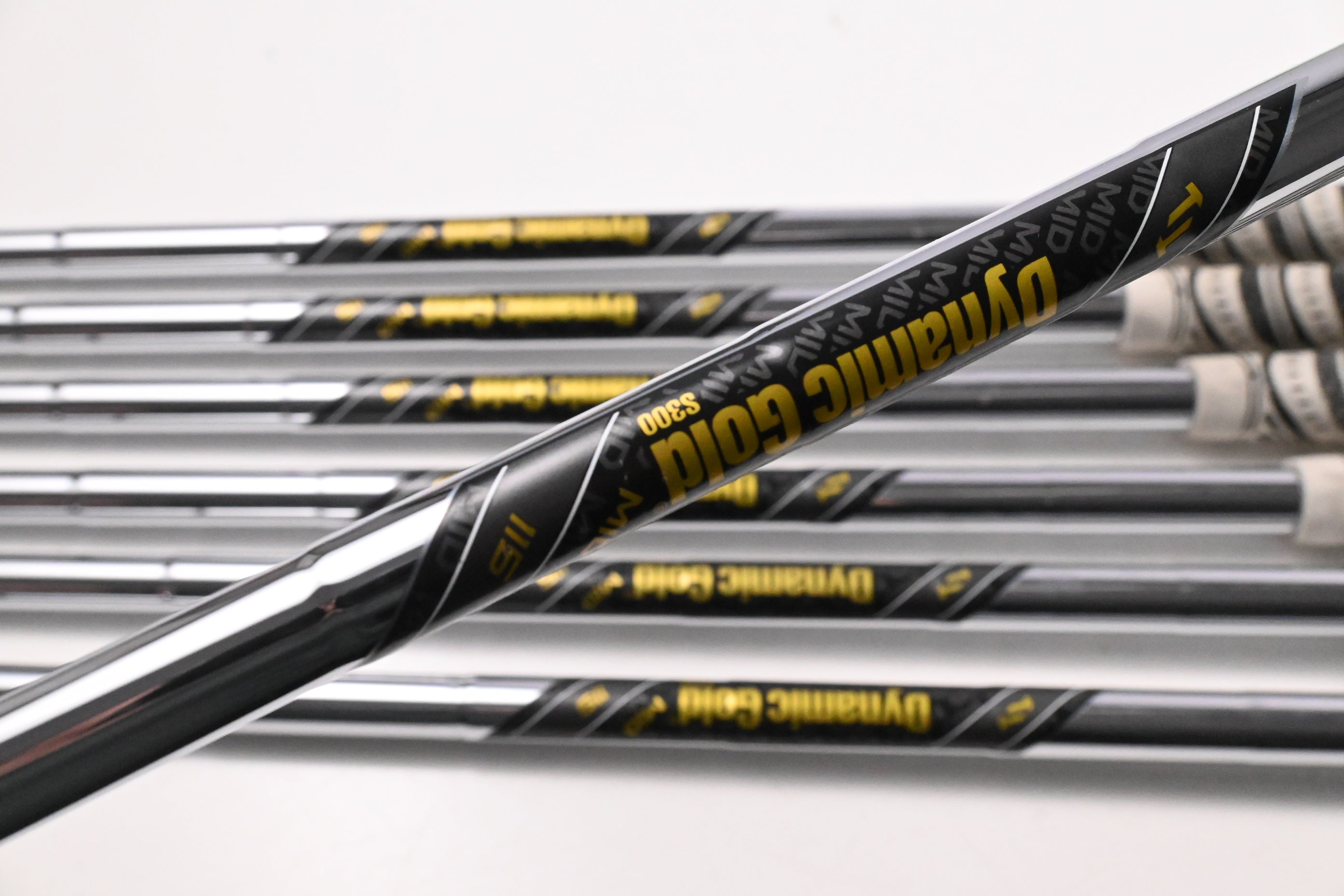 Wilson Staff Model Blade 2024 Irons / 4-PW / Stiff Flex Dynamic Gold MID 115