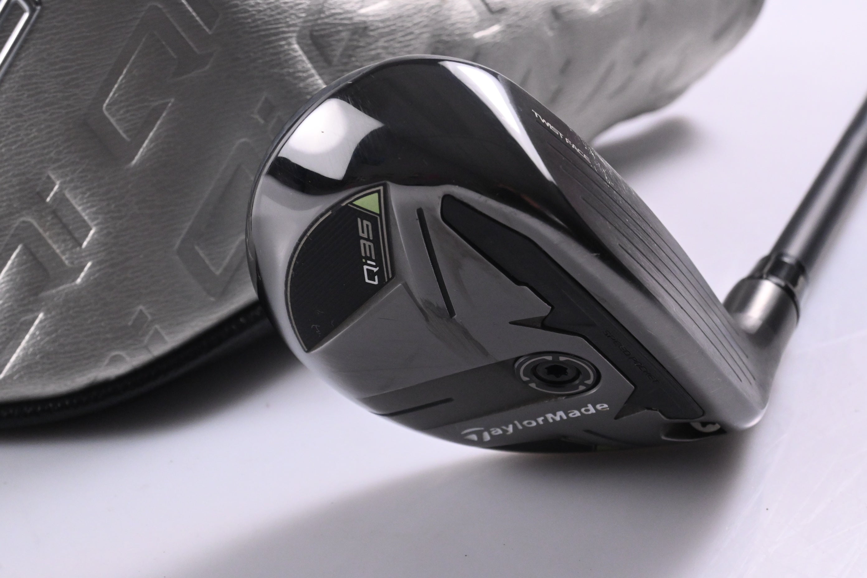 Taylormade Qi35 #3 Hybrid / 19 Degree / Stiff Flex Kai'li Blue Darkwaves 85