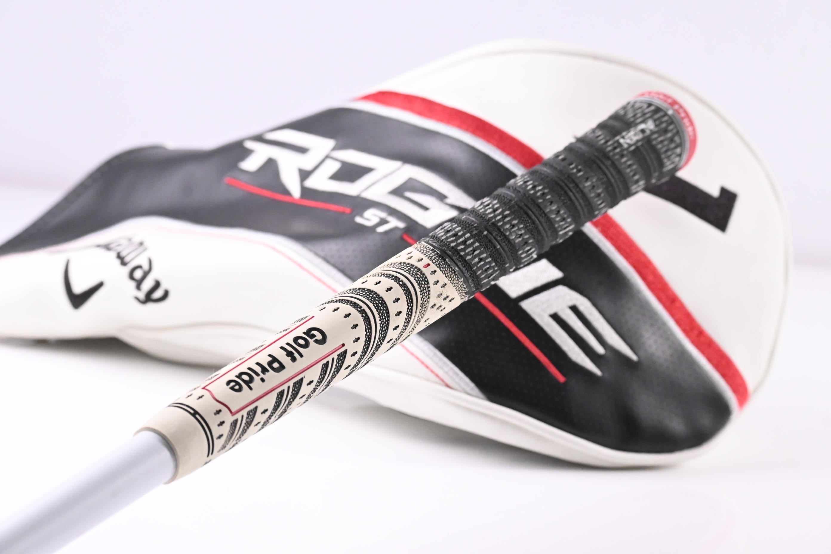 Tour Issue Callaway Rogue ST TD Driver / 10.5 Degree / Stiff Flex Aldila Rogue