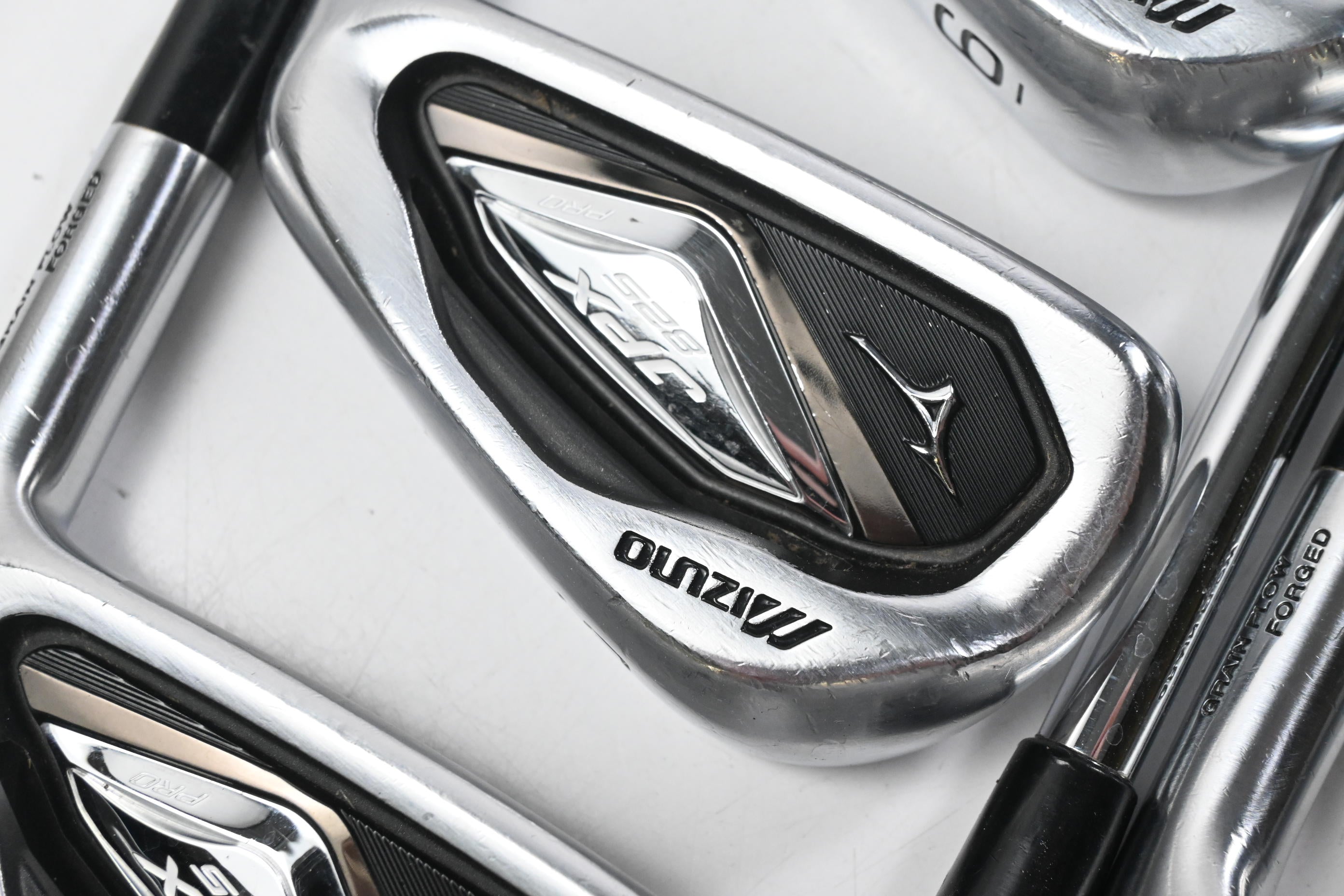 Mizuno JPX 825 Pro Irons / 4-PW / Senior Flex Project X Precision Shafts