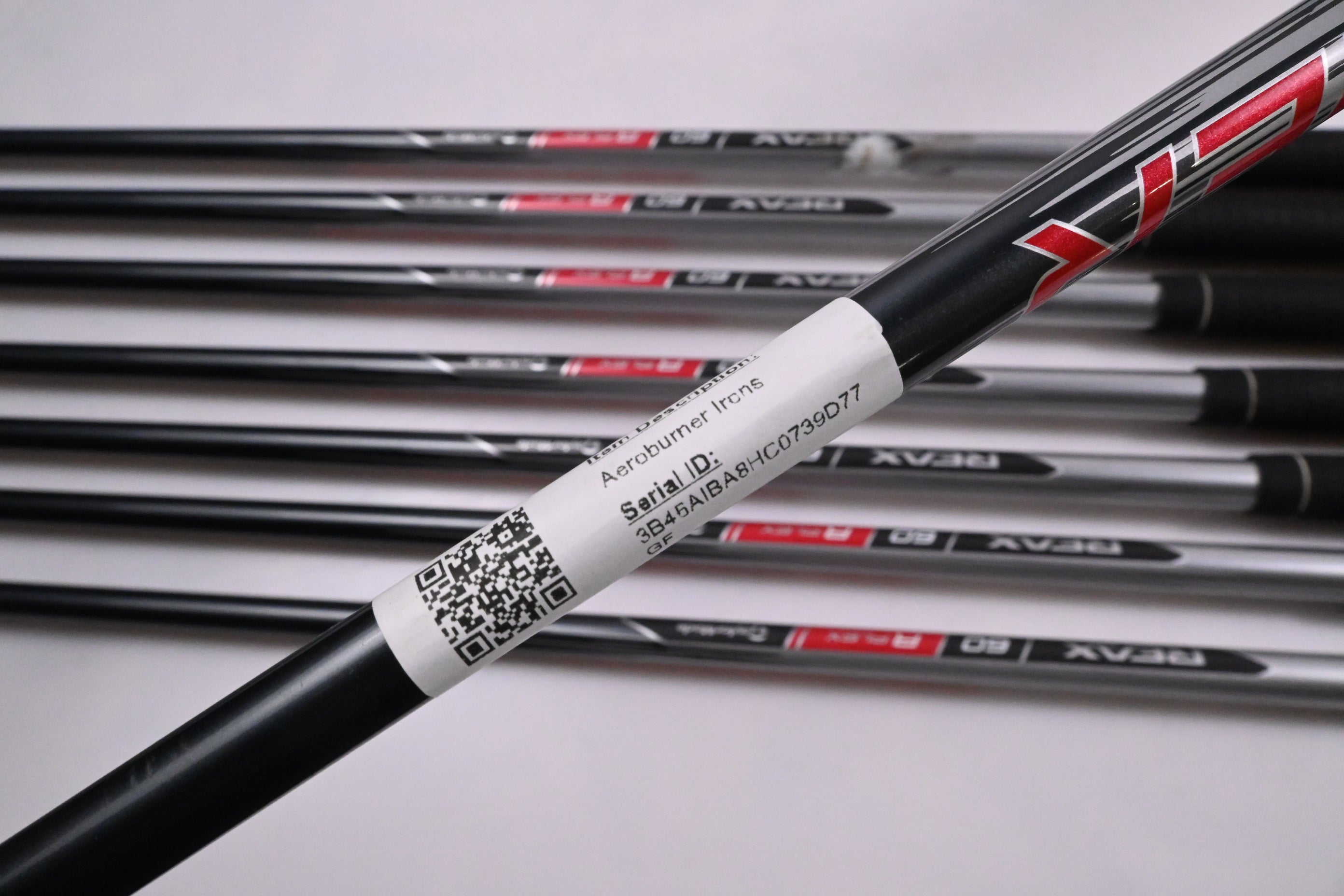 Left Hand Taylormade Aeroburner Irons / 4-PW+GW / Regular Flex Reax 60 Shafts
