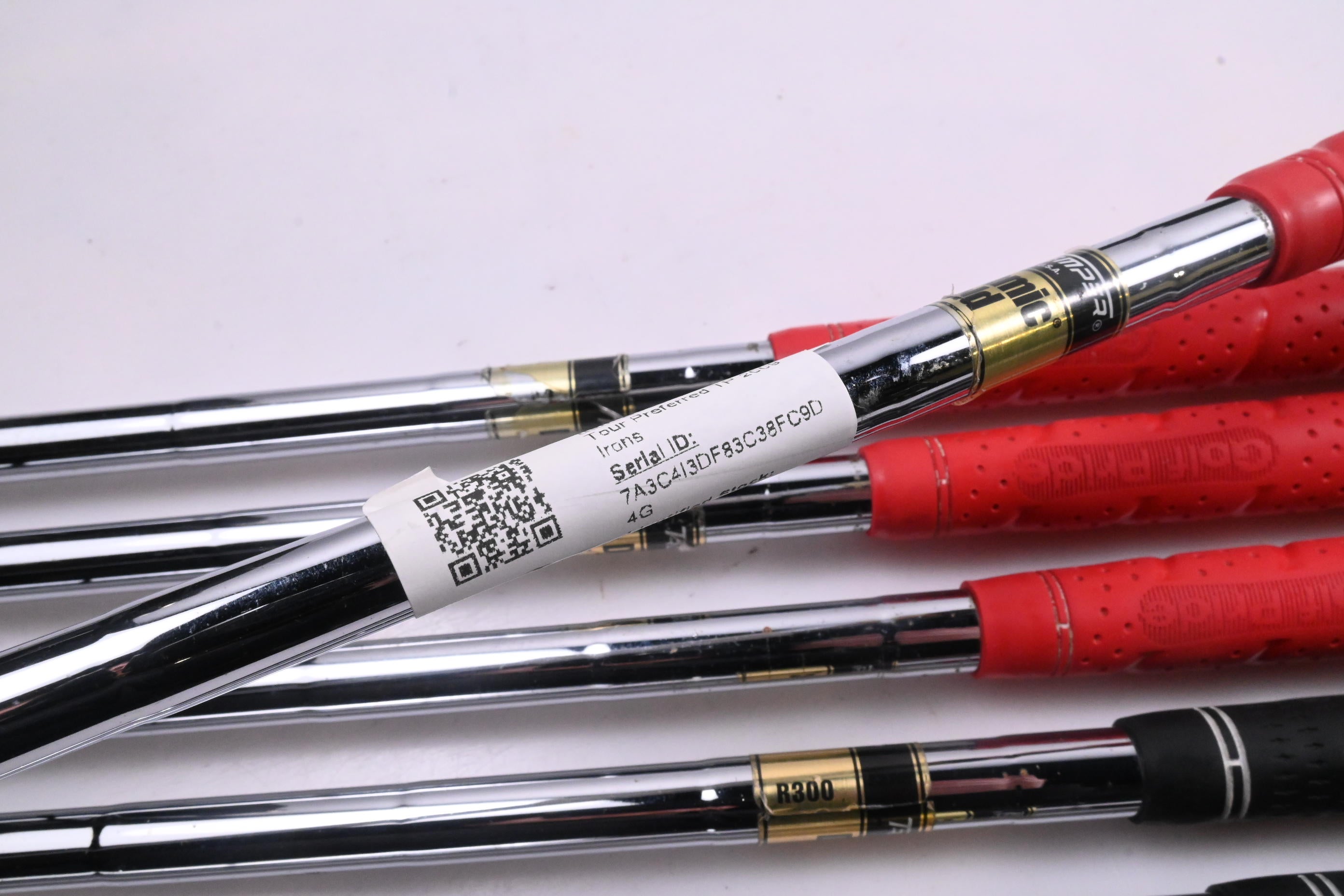 Taylormade Tour Preferred TP 2009 Irons / 3-9i / Regular Flex Dynamic Gold R300