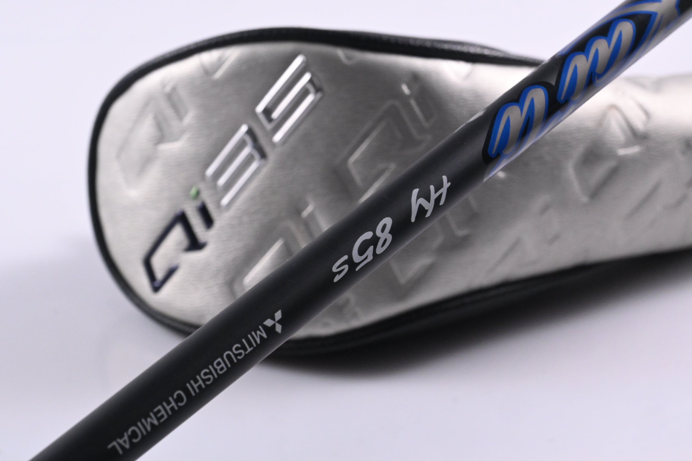 Taylormade Qi35 #3 Hybrid / 19 Degree / Stiff Flex Kai'li Blue Darkwaves 85