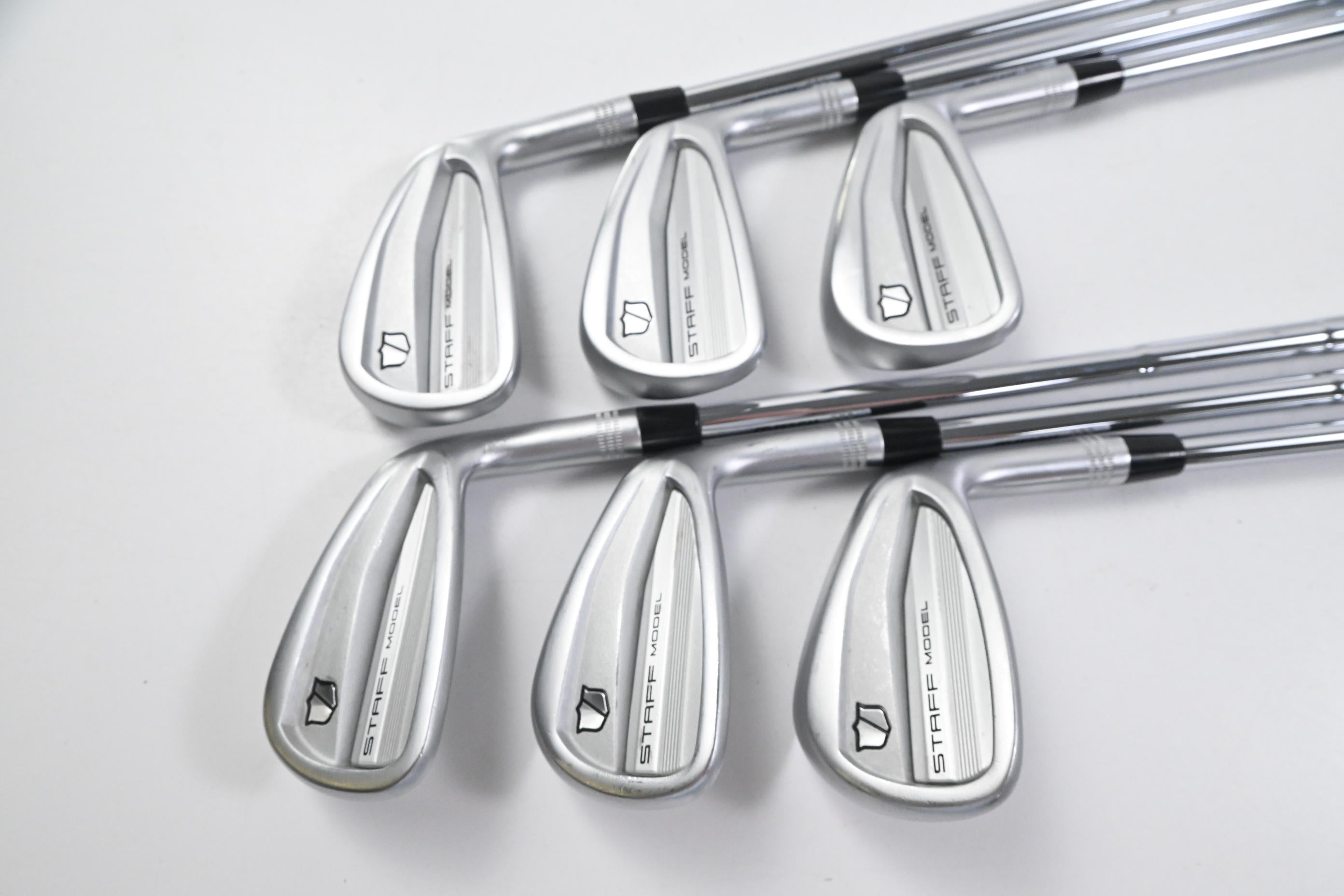 Wilson Staff Model CB 2026 Irons / 5-PW / Stiff Flex Dynamic Gold Mid 115 S300