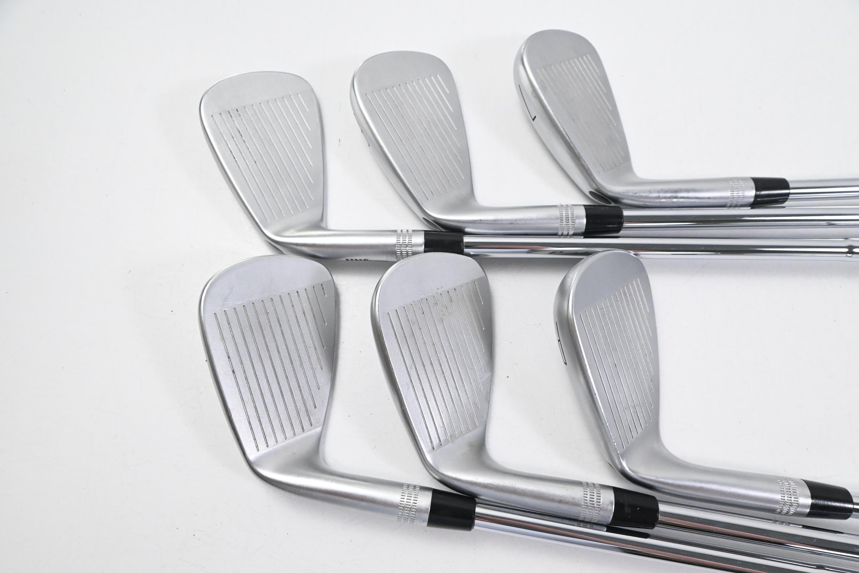 Wilson Staff Model CB 2026 Irons / 5-PW / Stiff Flex Dynamic Gold Mid 115 S300