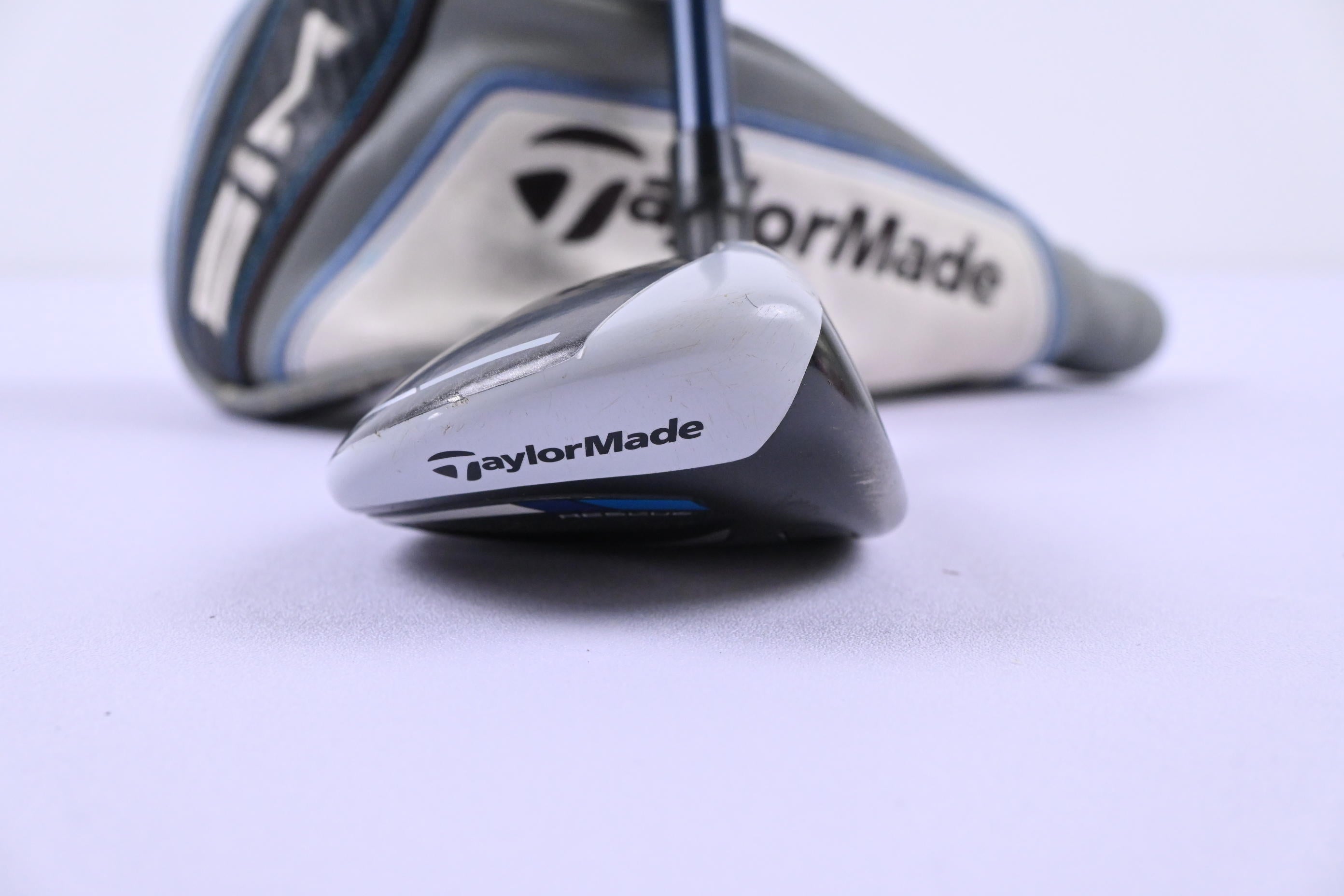Taylormade SIM Max #4 Hybrid / 22 Degree / Stiff Flex Fujikura Ventus Blue 7 Shaft