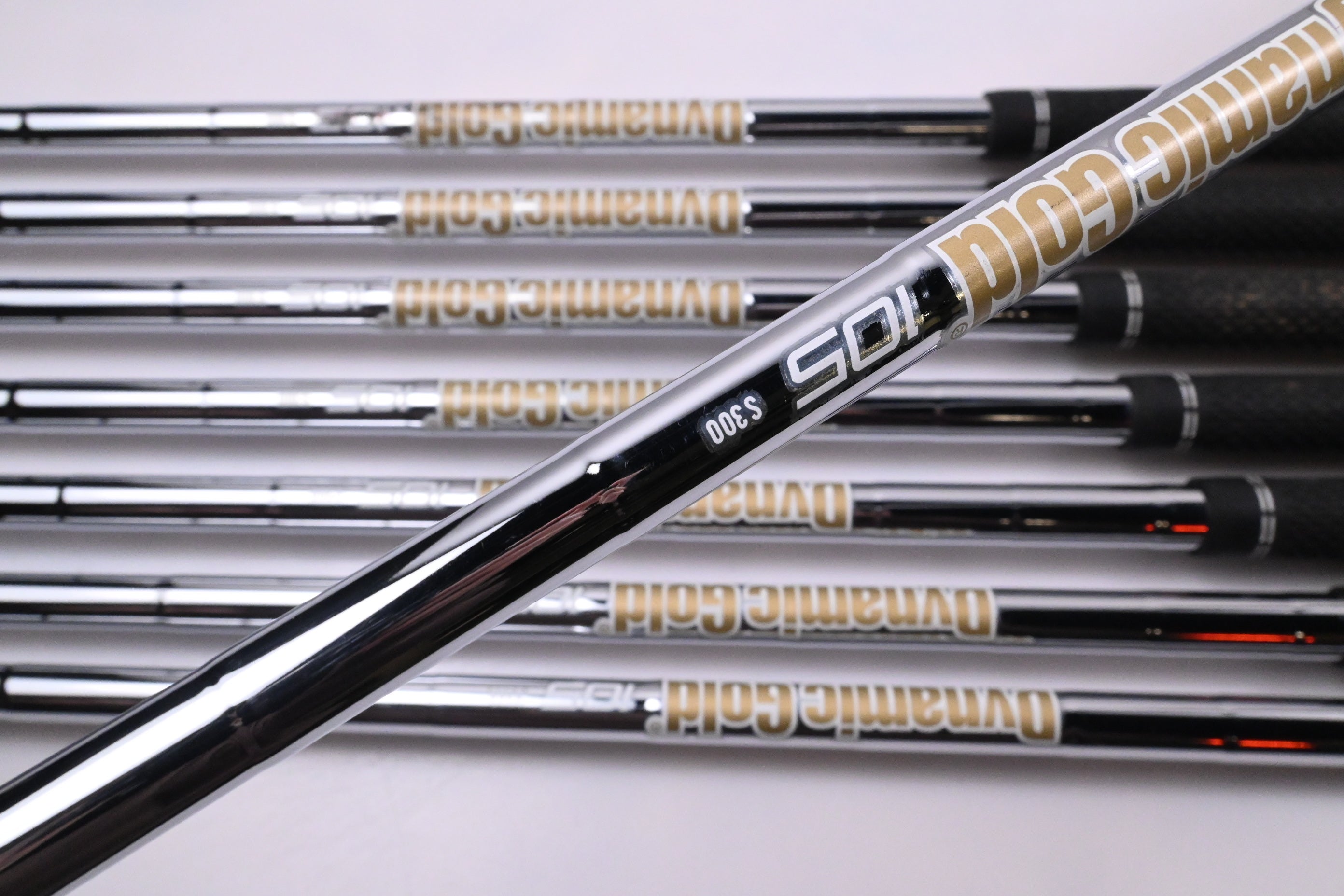 Ping G425 Irons / 4-PW+GW / Green Dot / Stiff Flex Dynamic Gold 105 S300