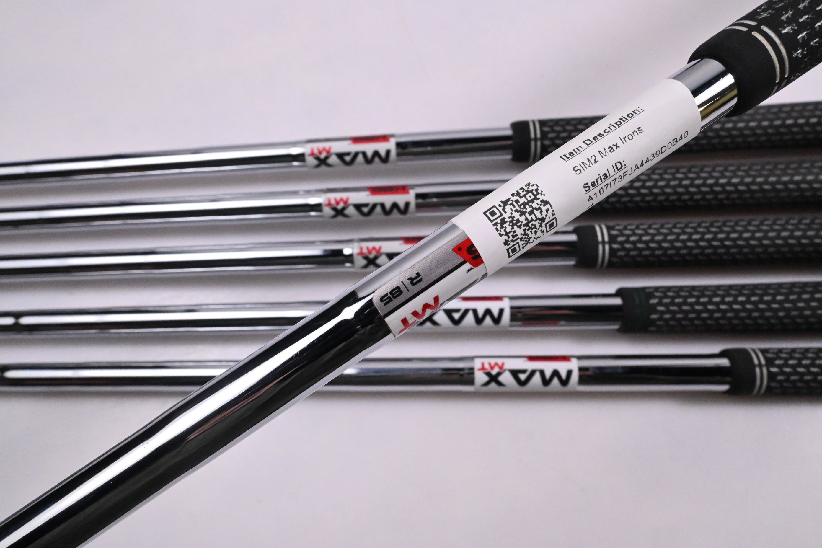 Taylormade SIM2 Max Irons / 5-PW / Regular Flex KBS MAX MT 85 Shafts