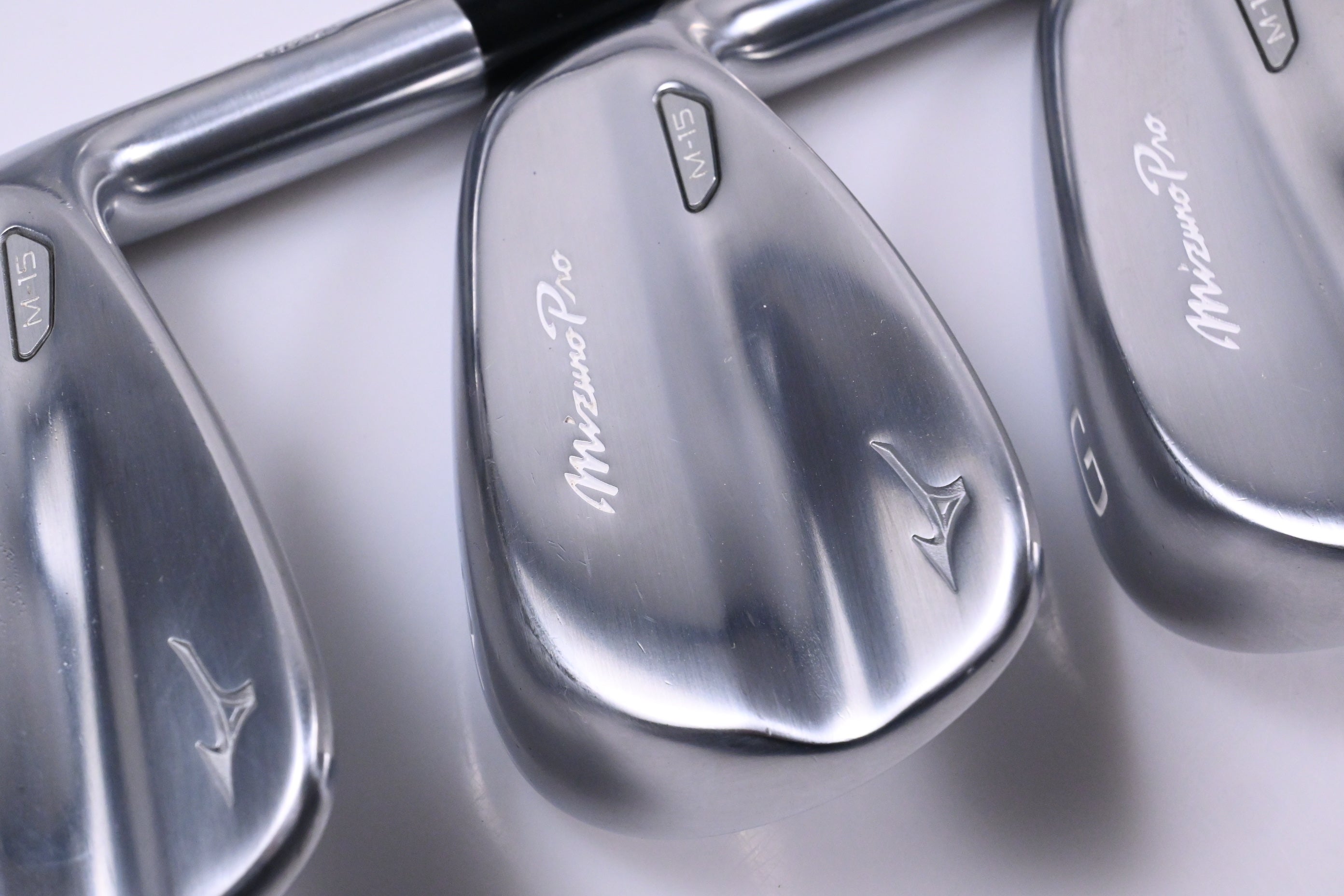 Mizuno M-15 Irons / 7-PW+GW / Regular Flex UST Recoil ES 780 Shafts