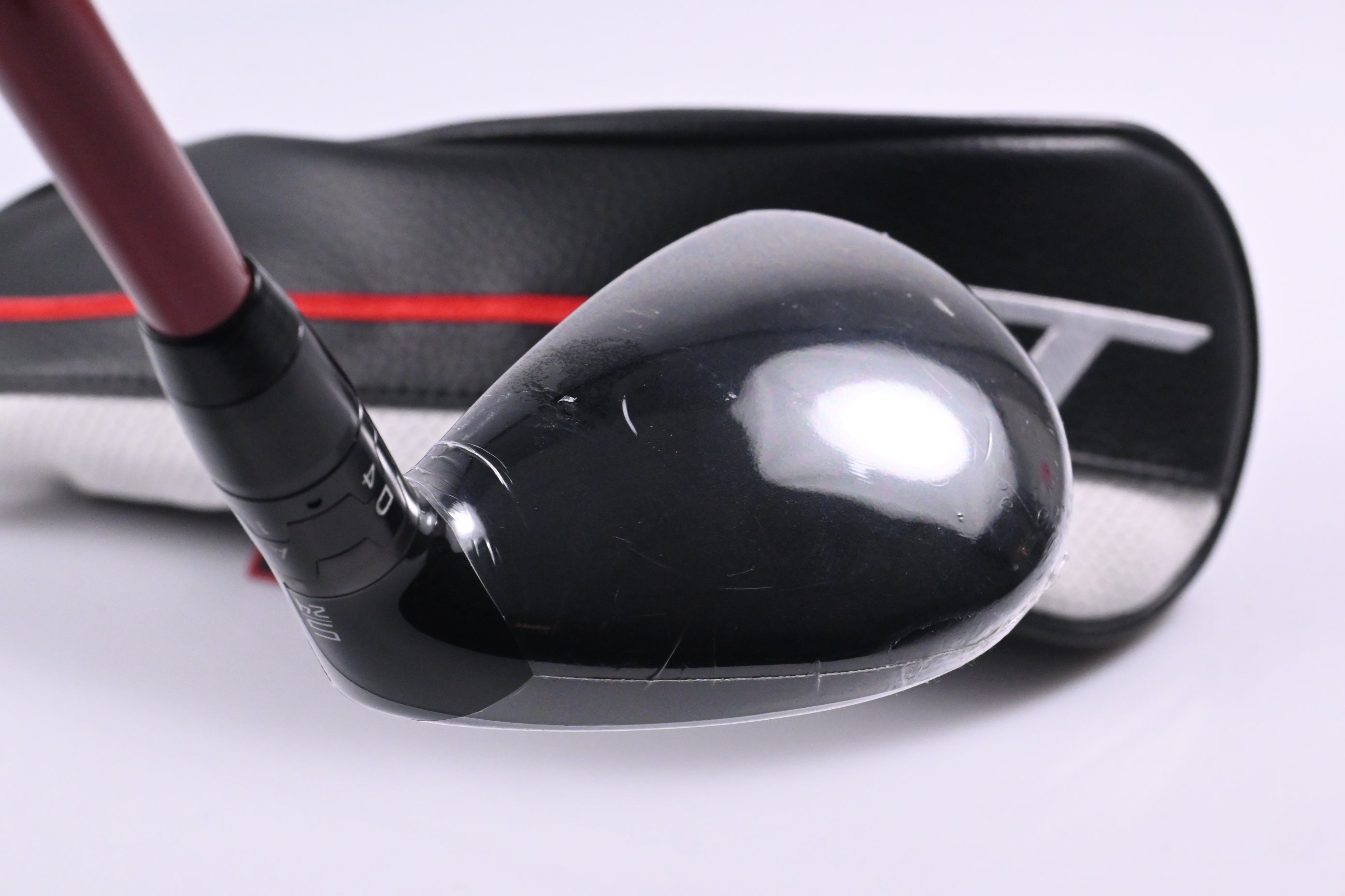 Titleist GT2 #5 Hybrid / 24 Degree / Regular Flex Project X Denali Red 60 Shaft
