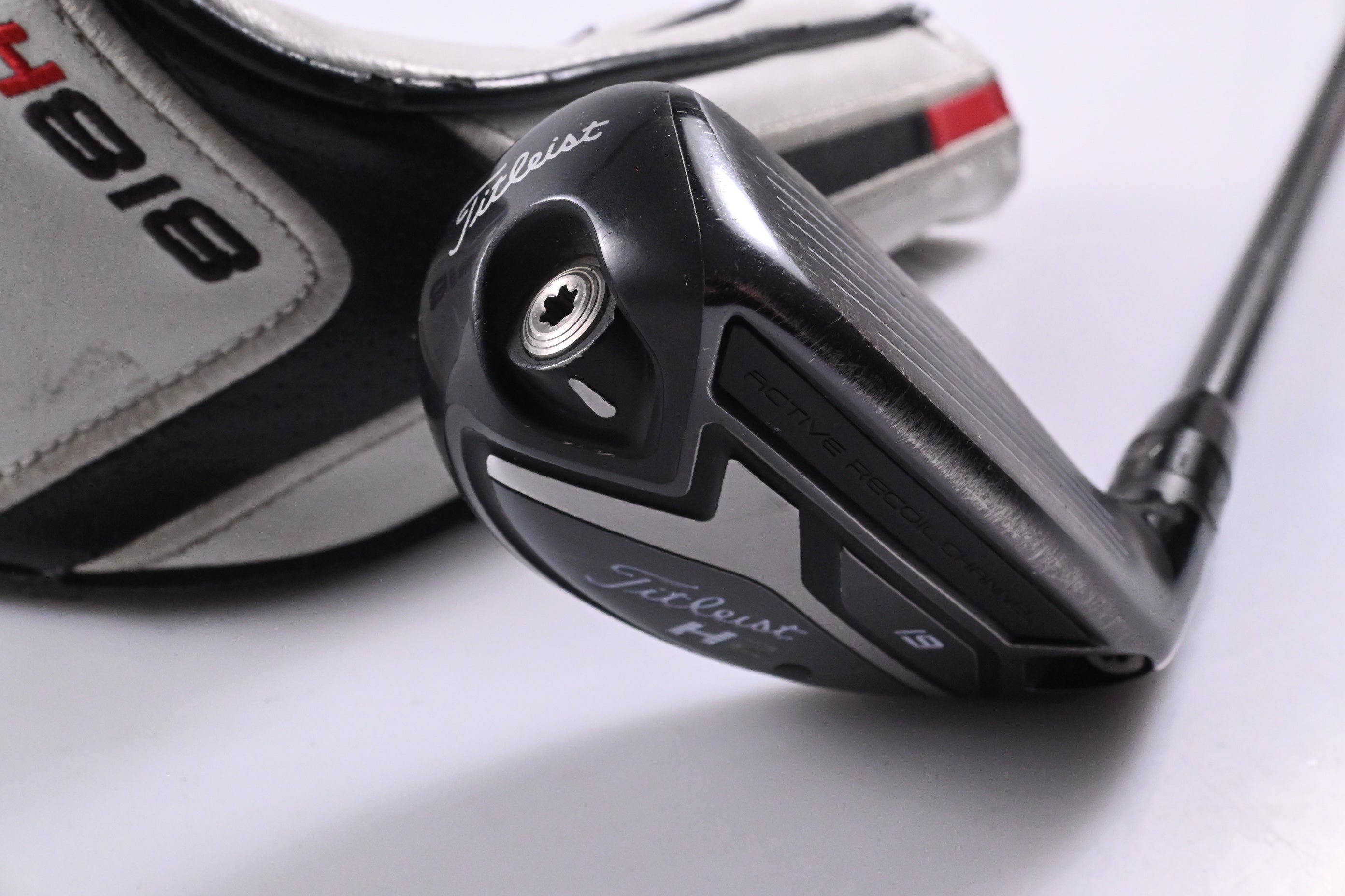 Titleist 818 H1 #3 Hybrid / 19 Degree / Stiff Flex Aldila Rogue MAX 85 Shaft
