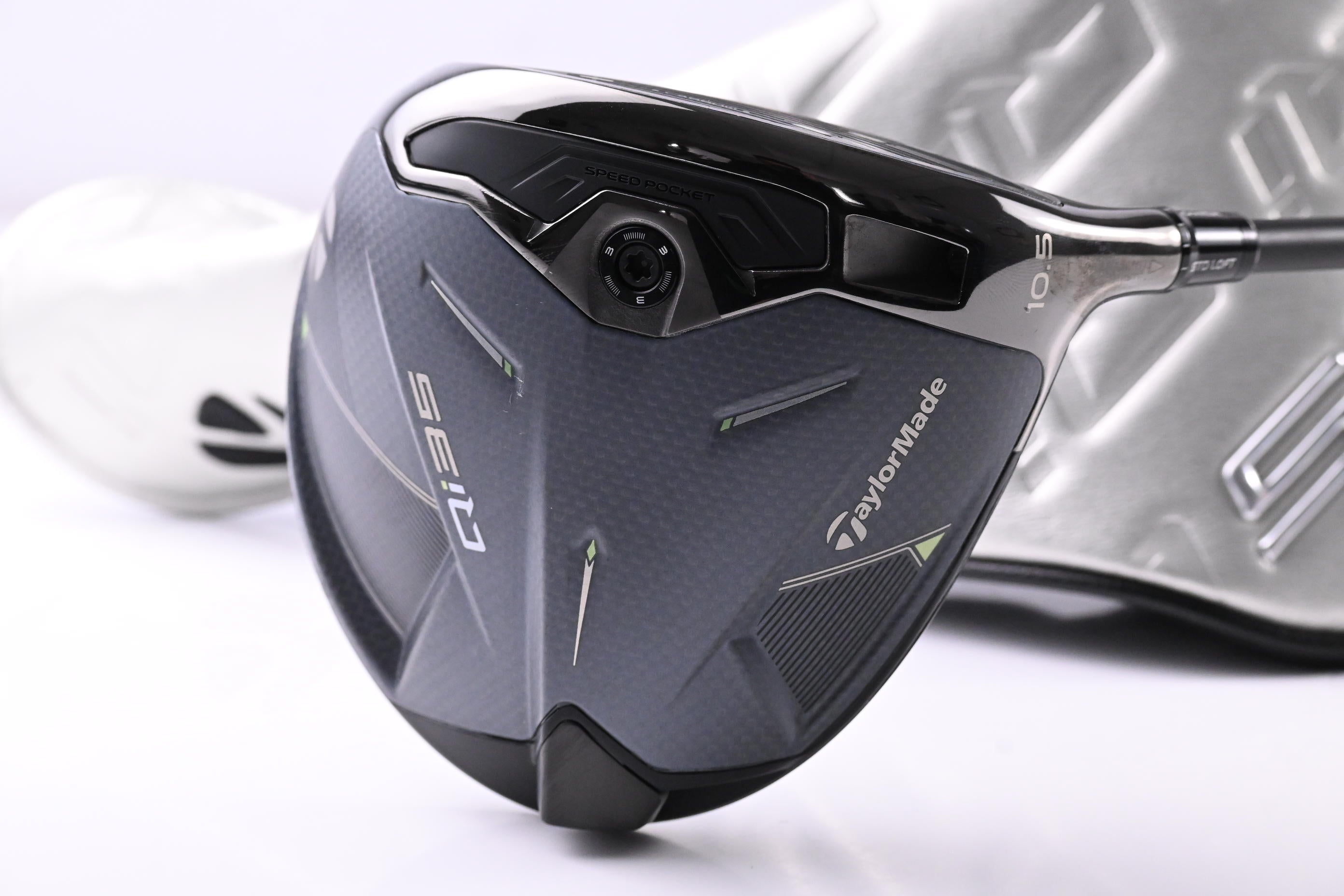 Taylormade Qi35 Driver / 10.5 Degree / Stiff Flex Cypher 2.0 50 Shaft