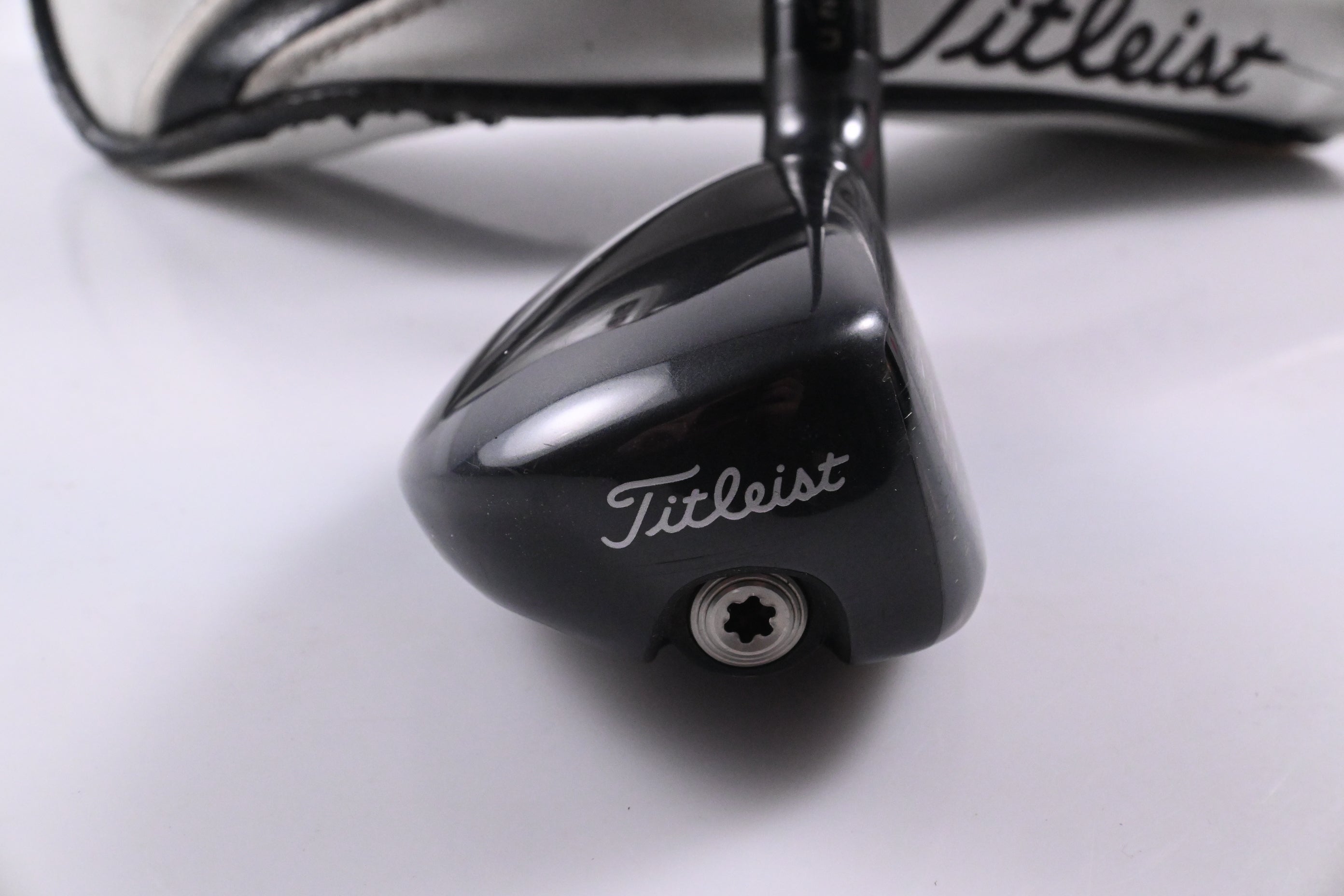Titleist 818 H1 #3 Hybrid / 19 Degree / Stiff Flex Aldila Rogue MAX 85 Shaft