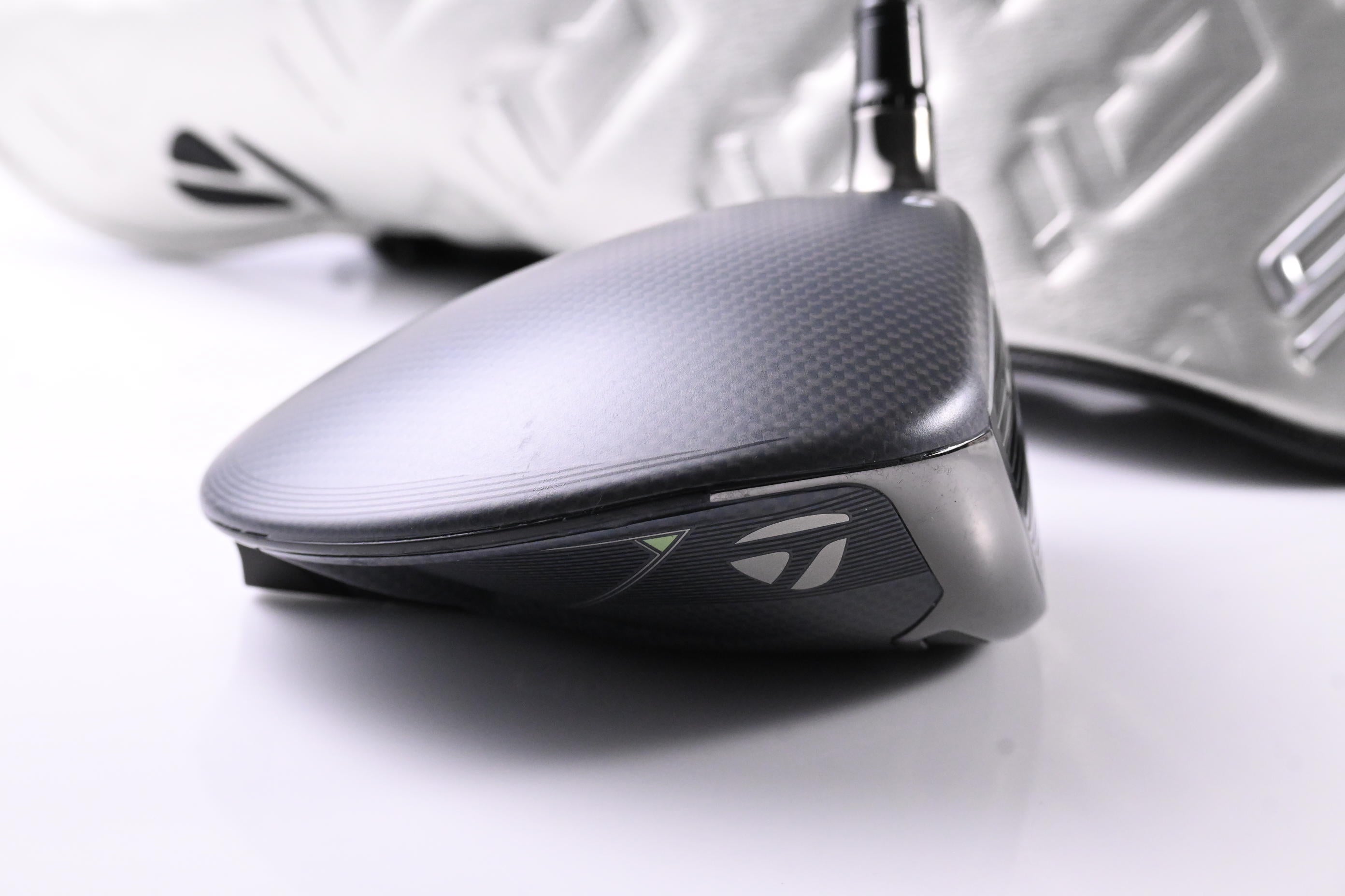 Taylormade Qi35 Driver / 10.5 Degree / Stiff Flex Cypher 2.0 50 Shaft