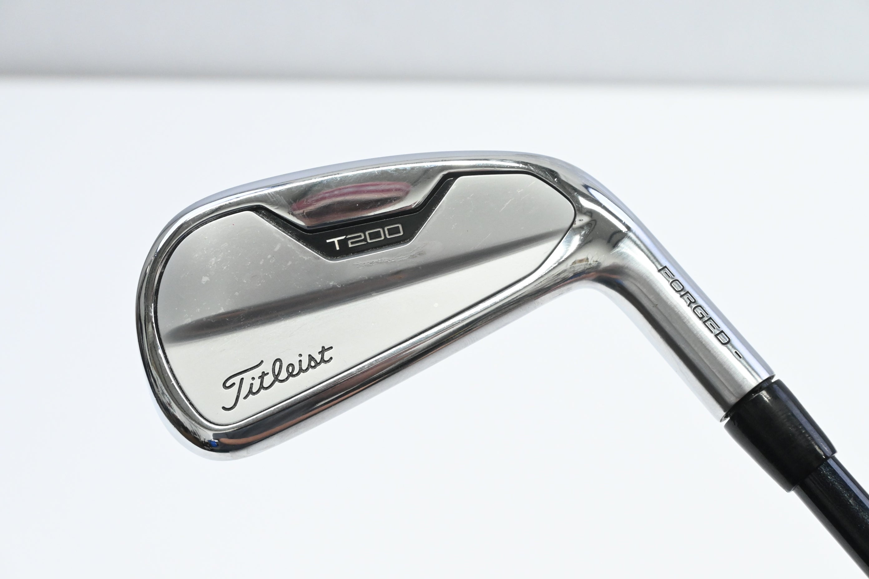 Titleist T200 Utility #2 Iron / 17 Degree / Stiff Flex Tour AD HY-85 Shaft