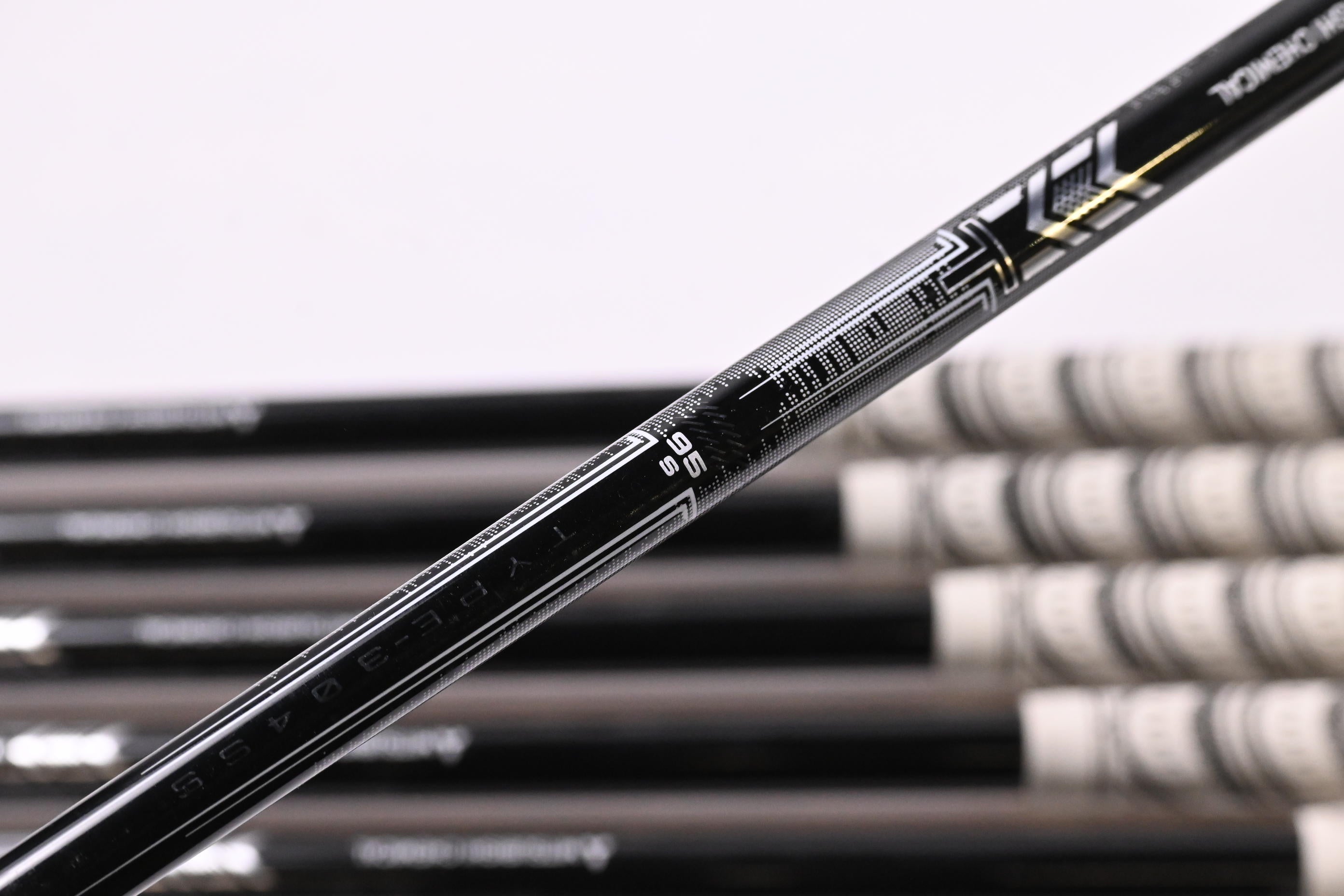 Callaway Paradym Ai Smoke Irons / 4-PW / Stiff Flex MMT 95 Shafts