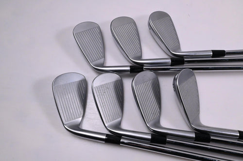 Mizuno JPX 925 Hot Metal HL Irons / 5-PW+GW / Regular Flex KBS Tour Lite Shafts