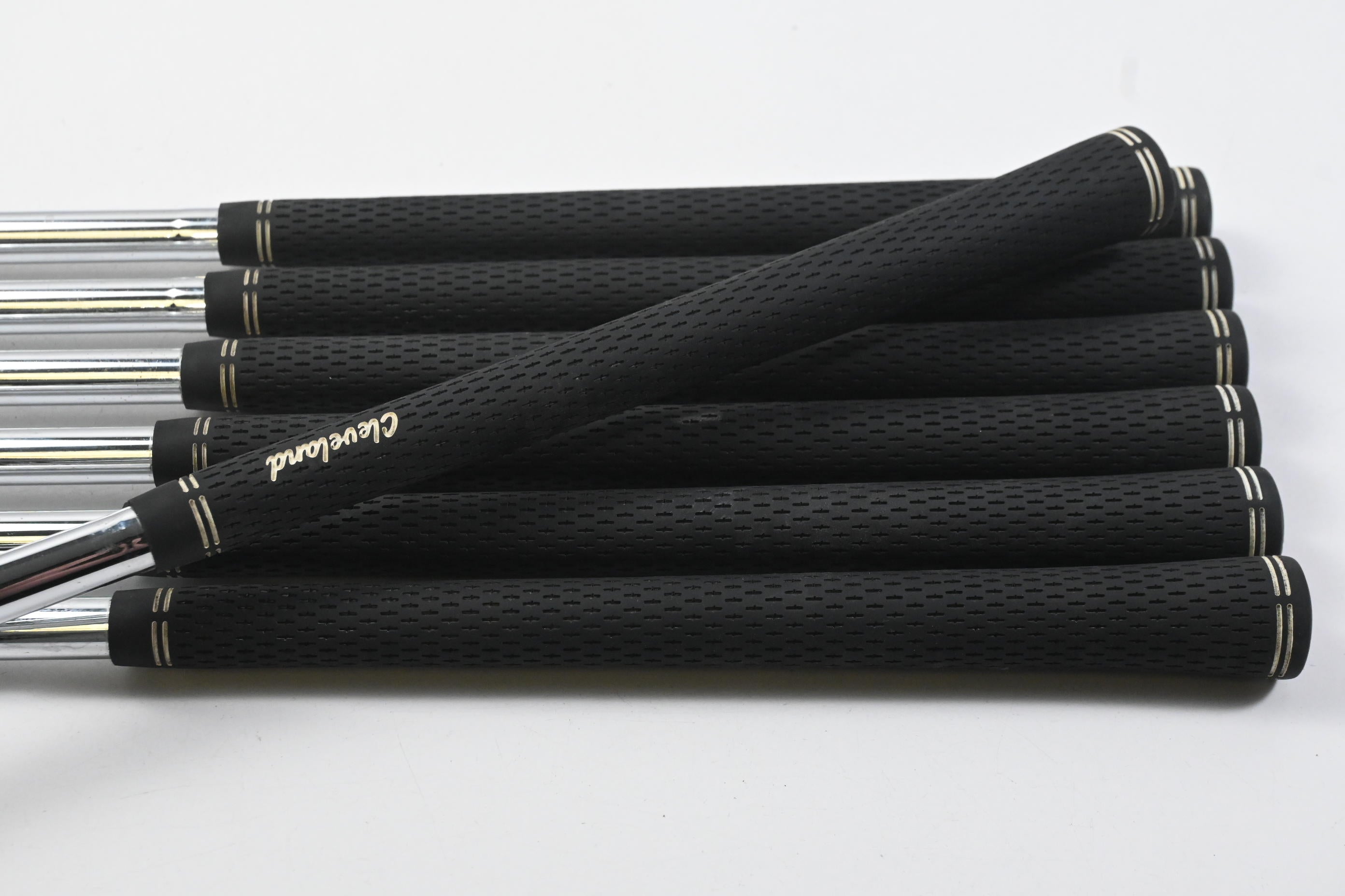 Cleveland CG16 Black Pearl Irons / 4-PW / Regular Flex Cleveland Traction 85
