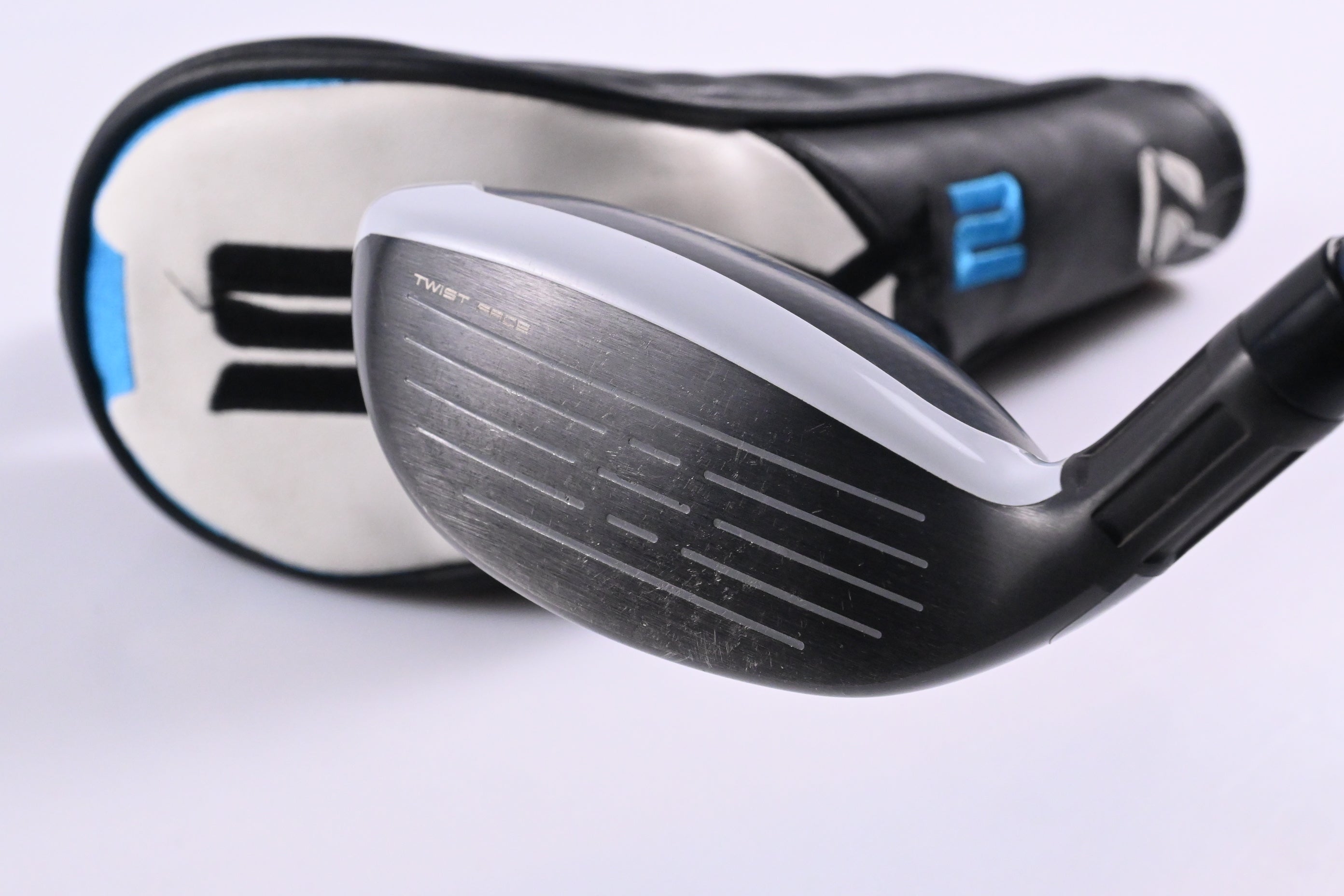 Taylormade SIM2 Max #3 Hybrid / 19 Degree / Stiff Flex Fujikura Ventus Blue 7