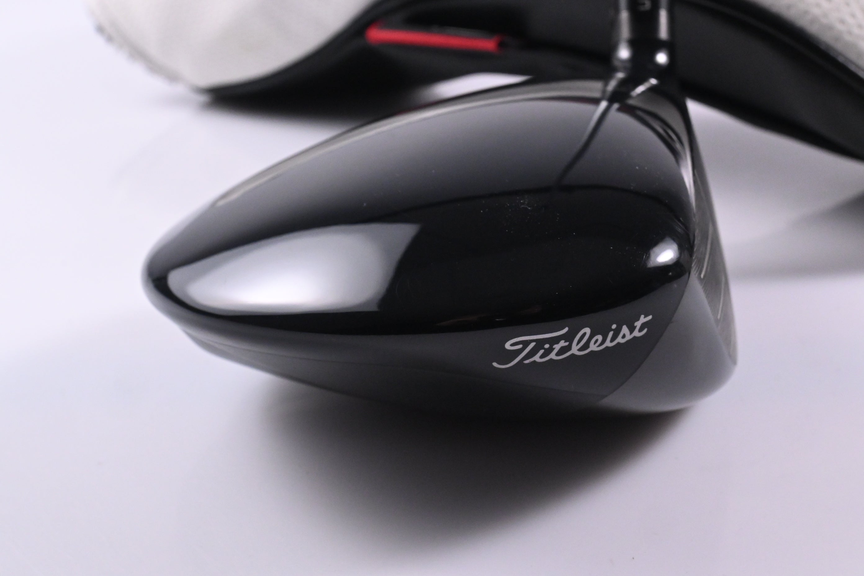 Titleist GT1 Driver / 10 Degree / Regular Flex Fujikura Air Speeder 40 Shaft