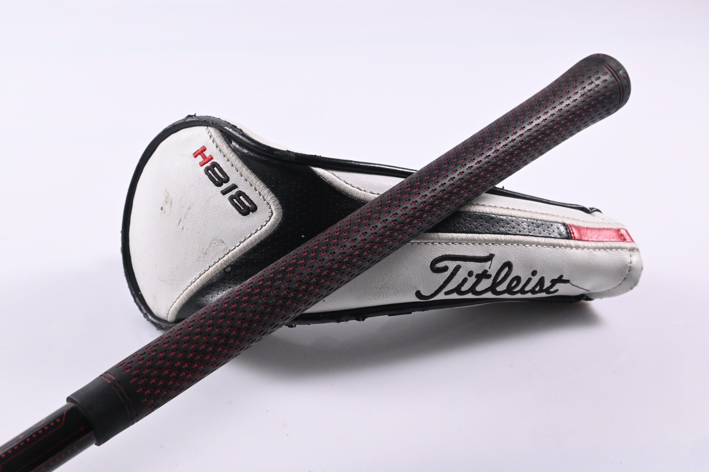 Titleist 818 H1 #3 Hybrid / 19 Degree / Stiff Flex Aldila Rogue MAX 85 Shaft