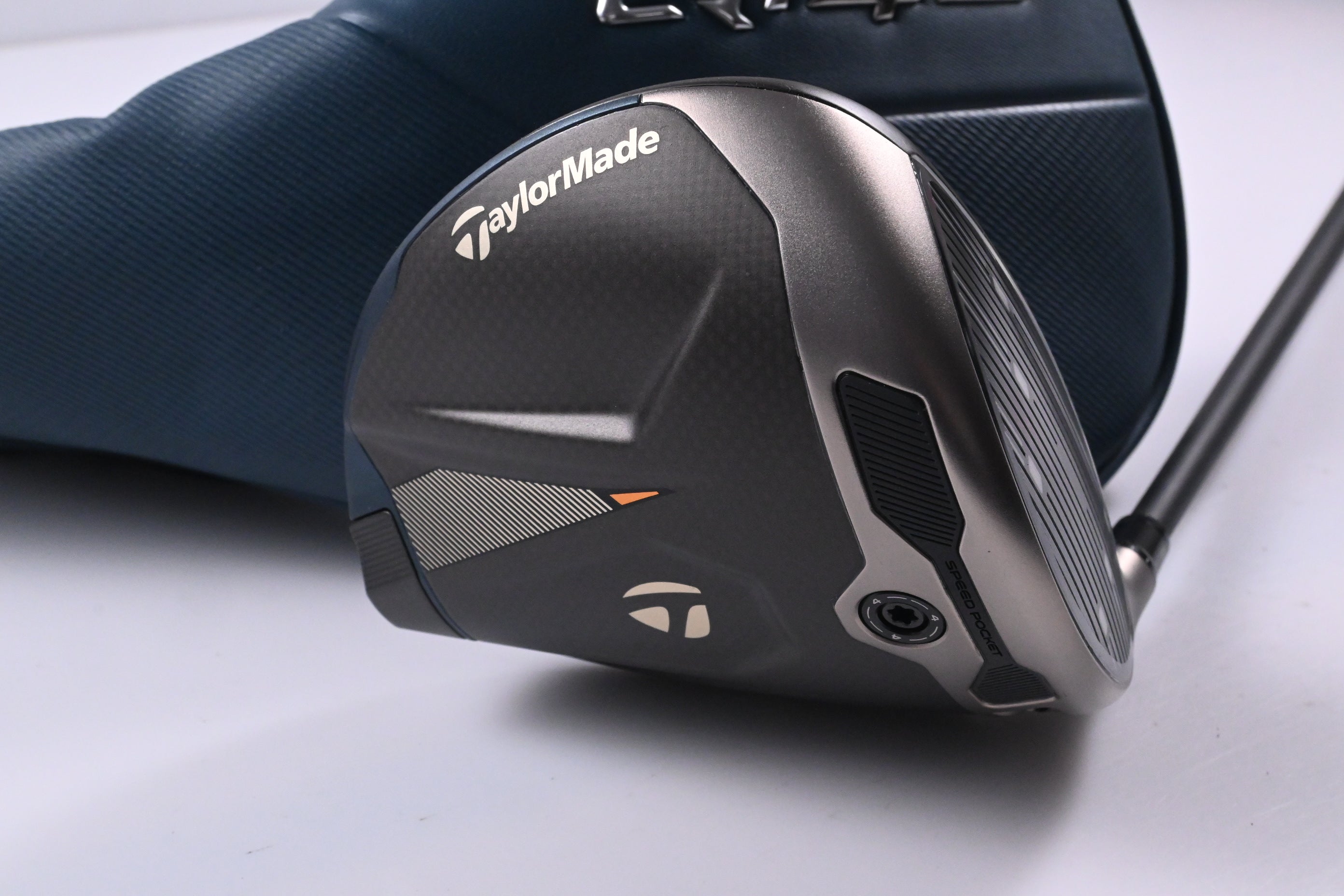 Taylormade Qi4D Max Lite Driver / 12 Degree / Regular Flex Vanquish 40 Shaft