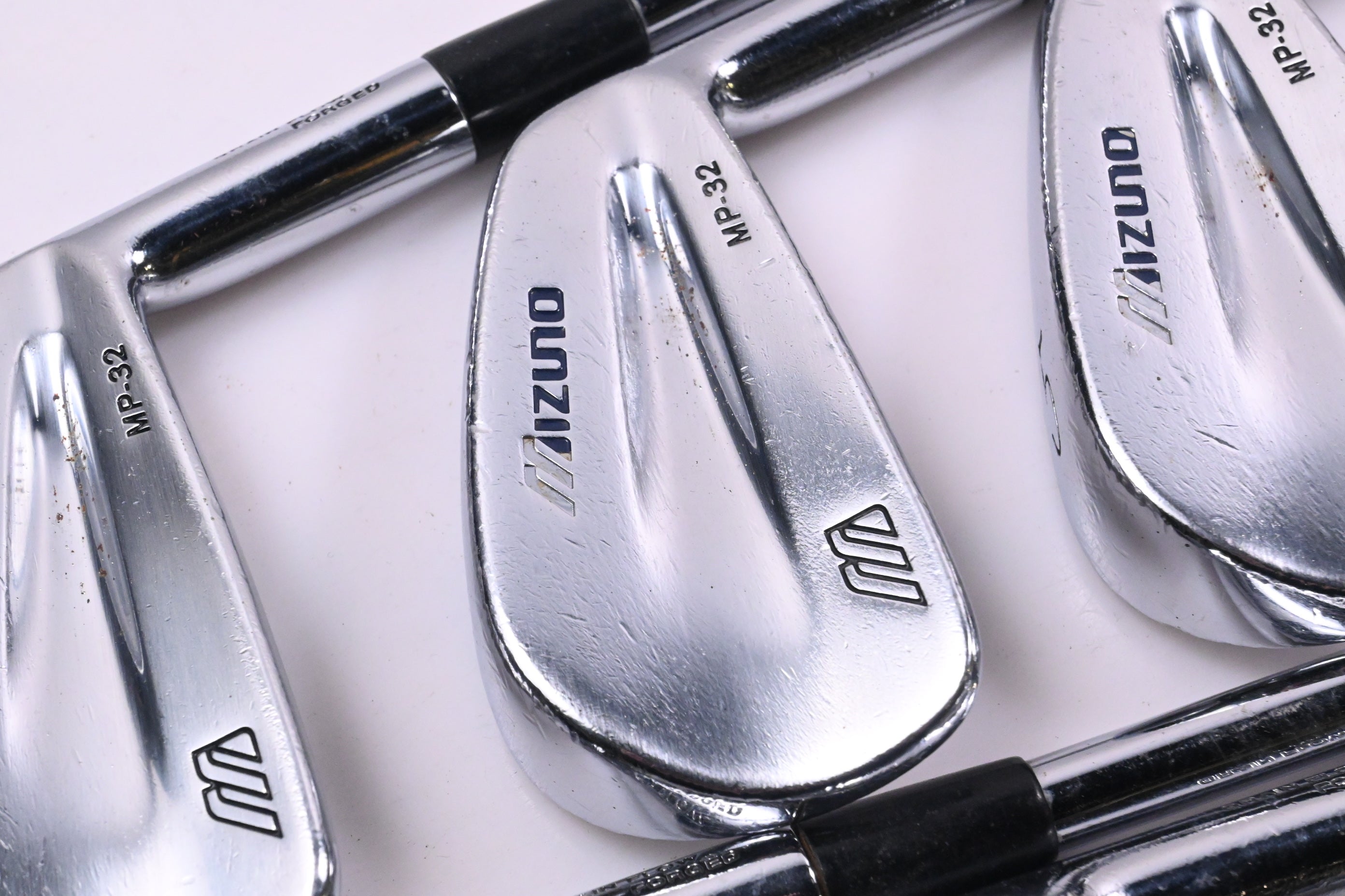 Mizuno MP-32 Irons / 3-PW / Regular Flex Dynamic Gold R300 Shafts