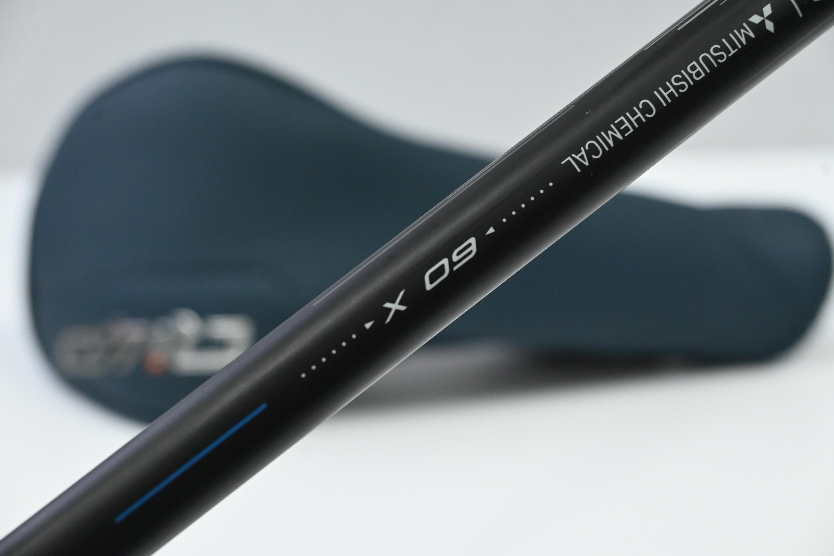 Taylormade Qi4D LS Driver / 8 Degree / X-Flex Taylormade Reax Blue 60 Shaft
