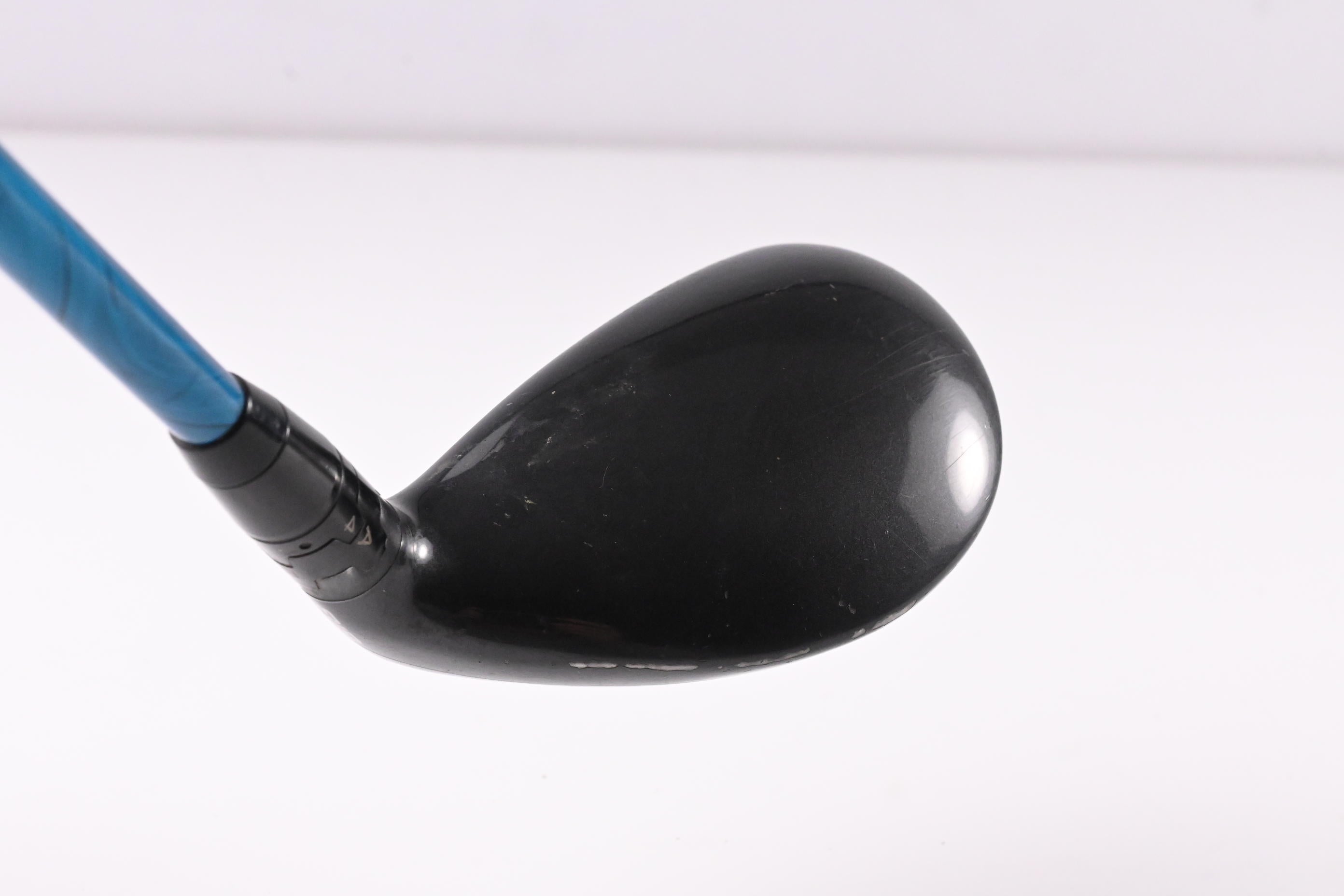 Titleist 818 H1 #3 Hybrid / 19 Degree / Stiff Flex Evenflow Blue 85 Shaft