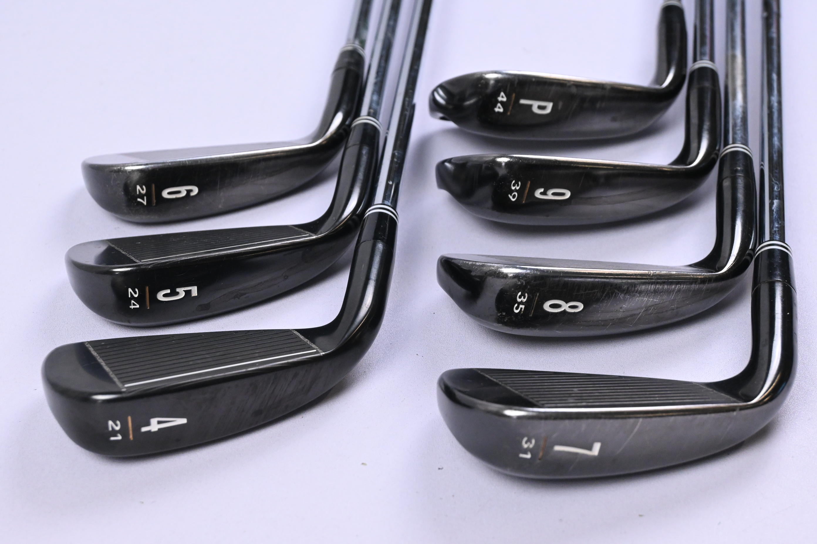 Cleveland CG16 Black Pearl Irons / 4-PW / Regular Flex Traction 85 Shafts