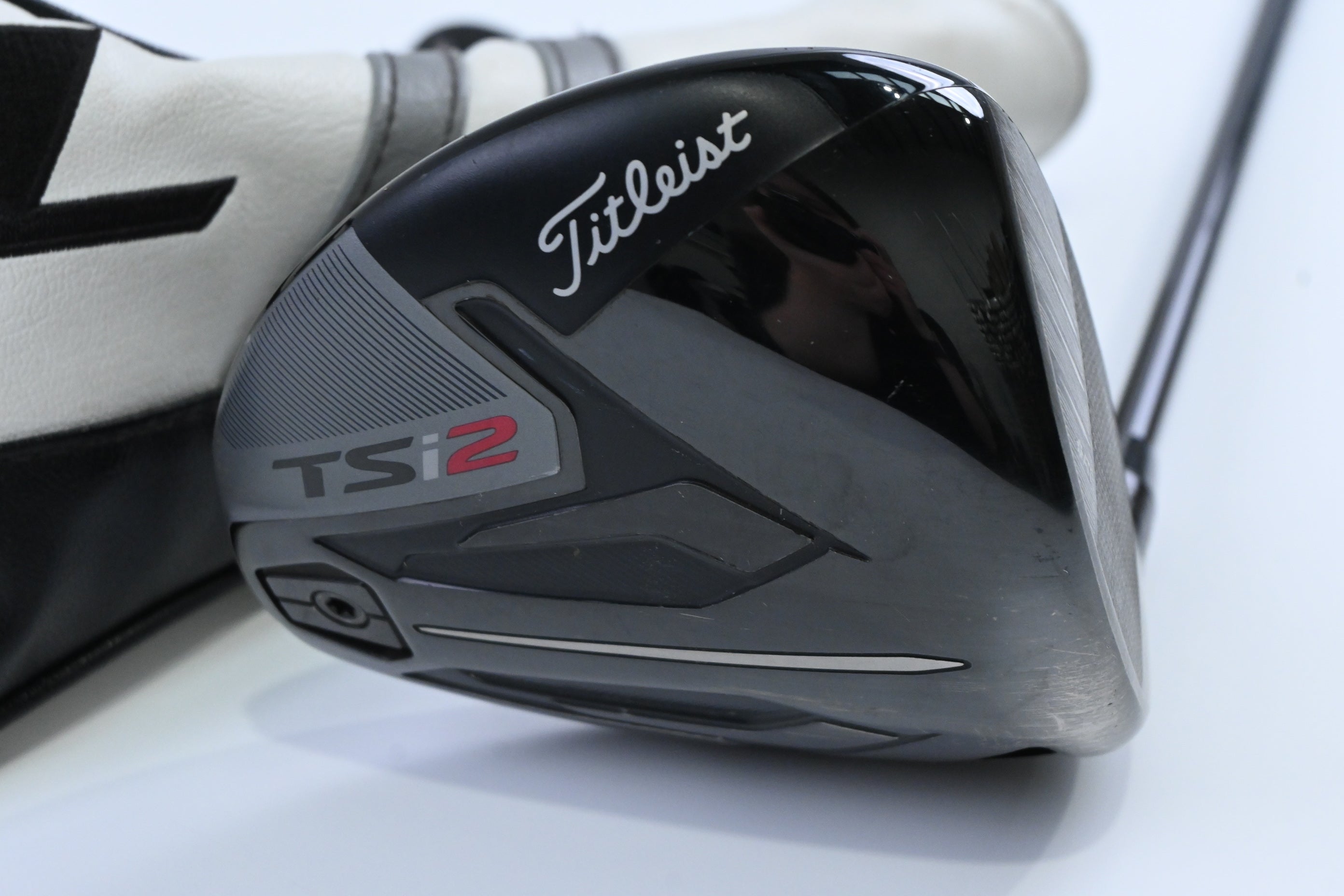Titleist TSi2 Driver / 9 Degree / Stiff Flex Tensei AV Raw Blue 65 Shaft