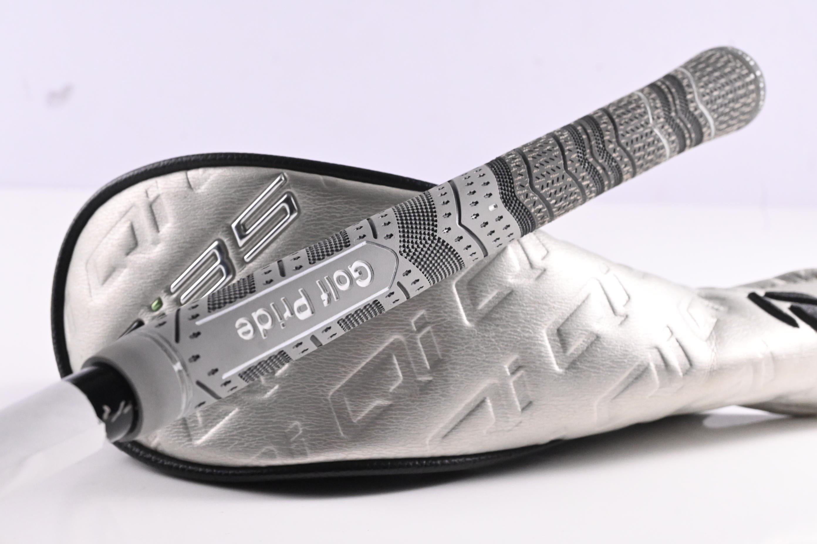 Taylormade Qi35 #2 Hybrid / 17 Degree / Stiff Flex Kai'Li White 90 Shaft