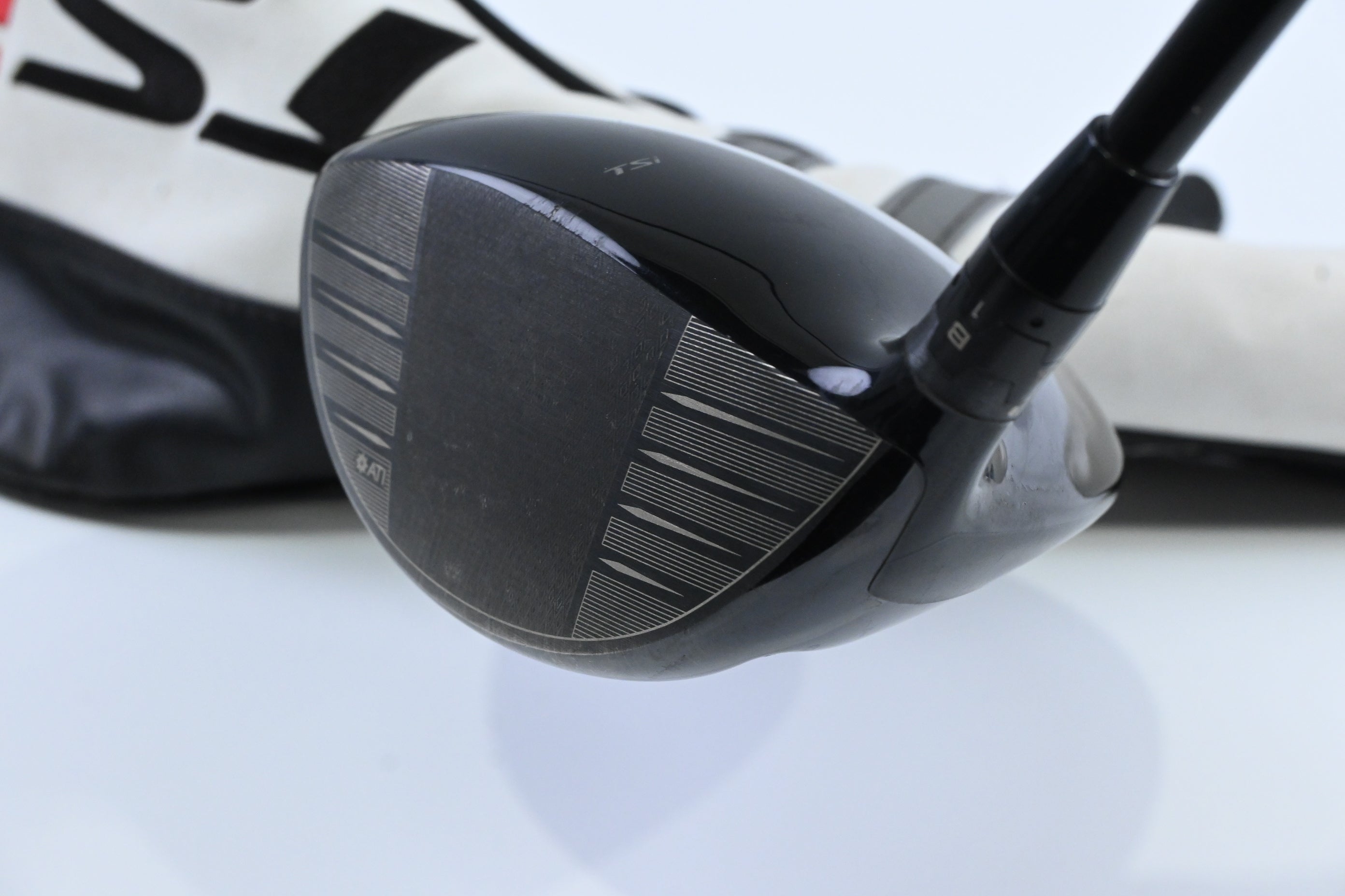 Titleist TSi2 Driver / 9 Degree / Stiff Flex Tensei AV Raw Blue 65 Shaft