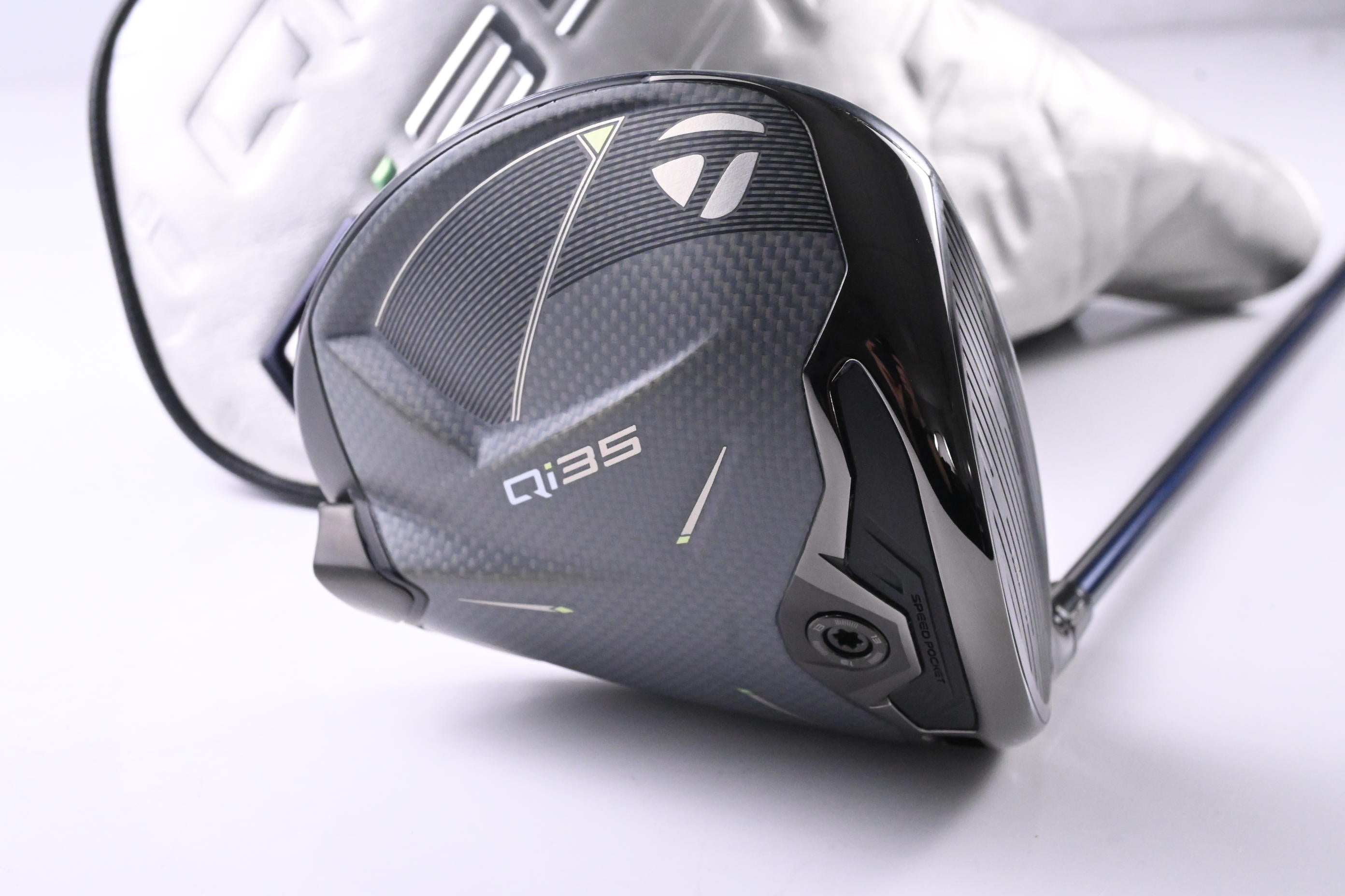 Taylormade Qi35 Driver / 10.5 Degree / Regular Flex Fujikurqa Ventus Blue 5