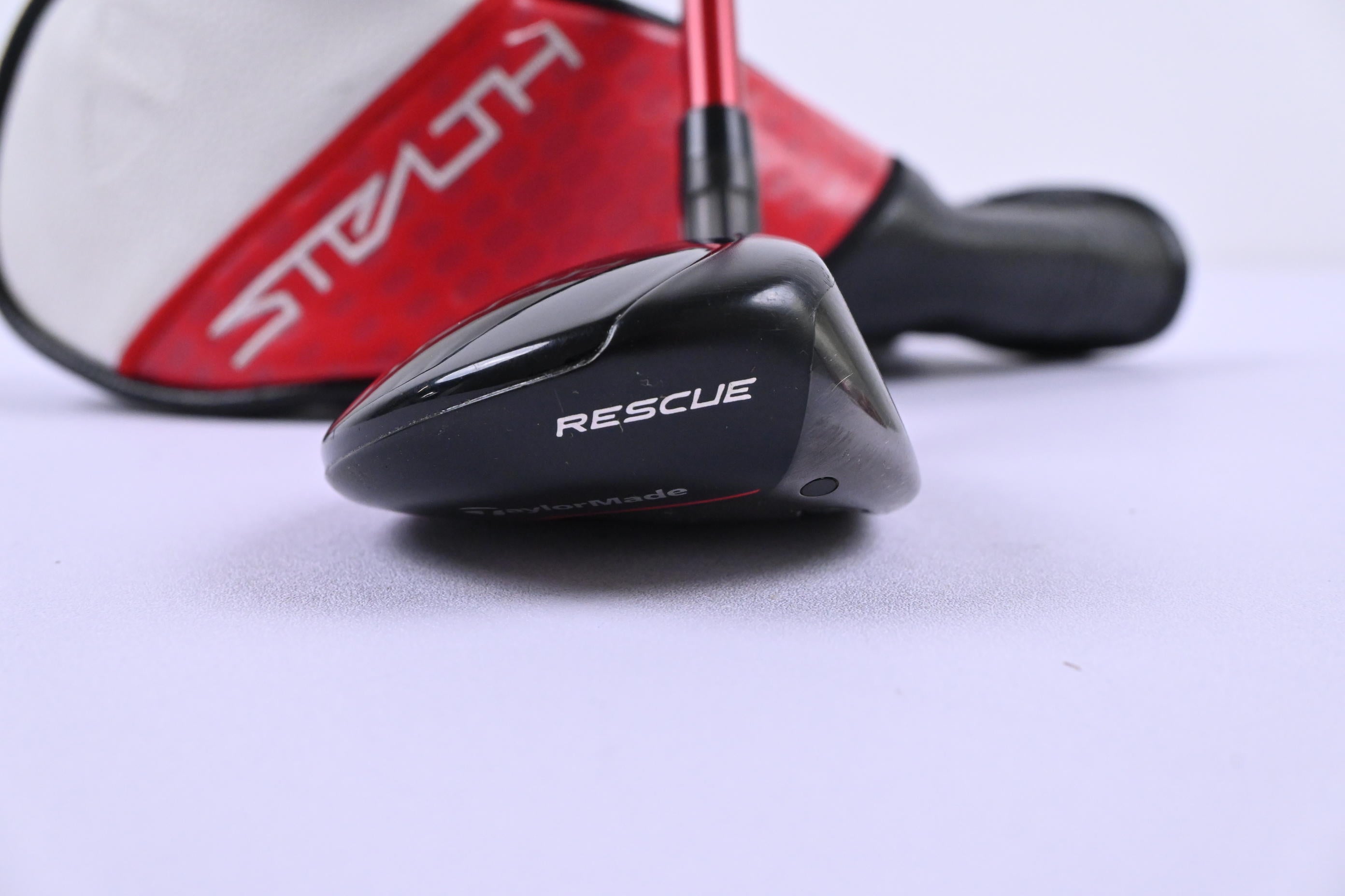 Taylormade Stealth 2 HD #4 Hybrid / 23 Degree / Stiff Flex Speeder NX Red 60